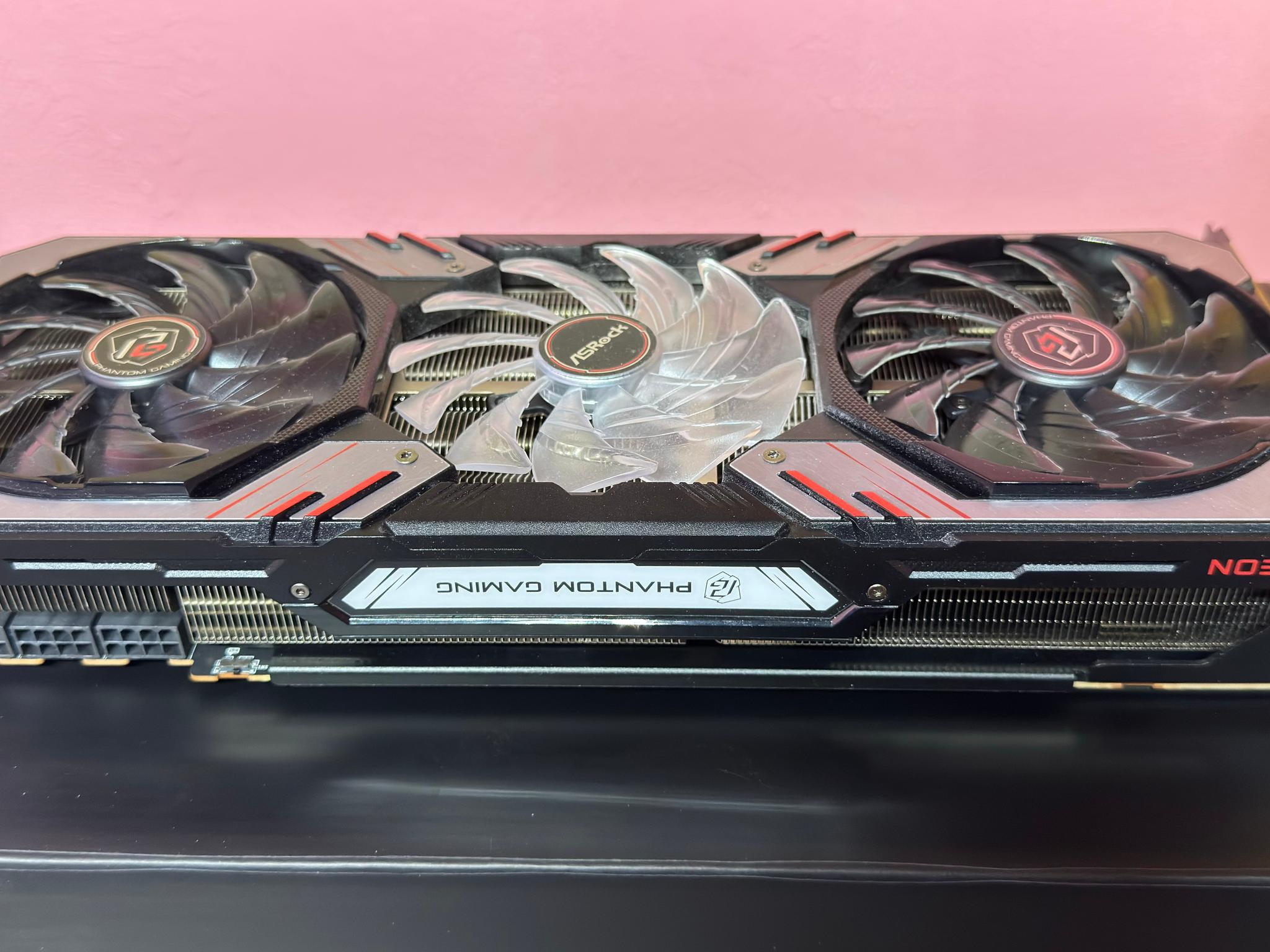AMD Radeon™ RX 6800 XT Phantom Gaming D 16G OC