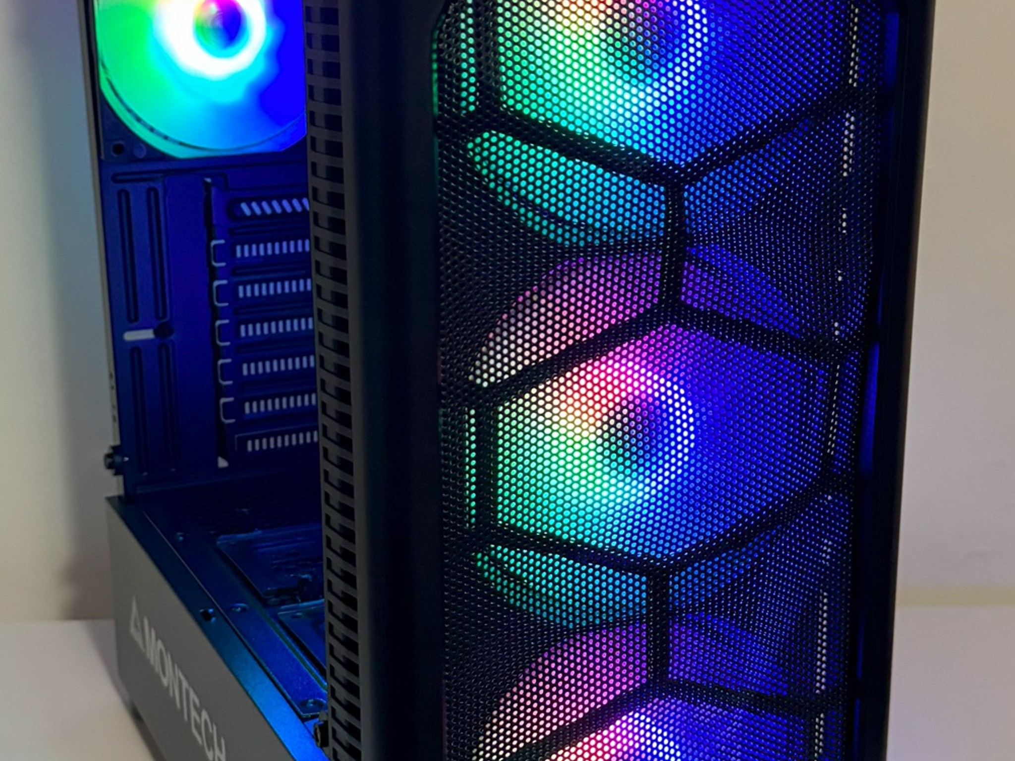 AMD Ryzen 5 5600GT Gaming PC ASUS TUF B550-PLUS Radeon Vega 7 Graphics 16GB DDR4 512GB SSD EVGA 600W