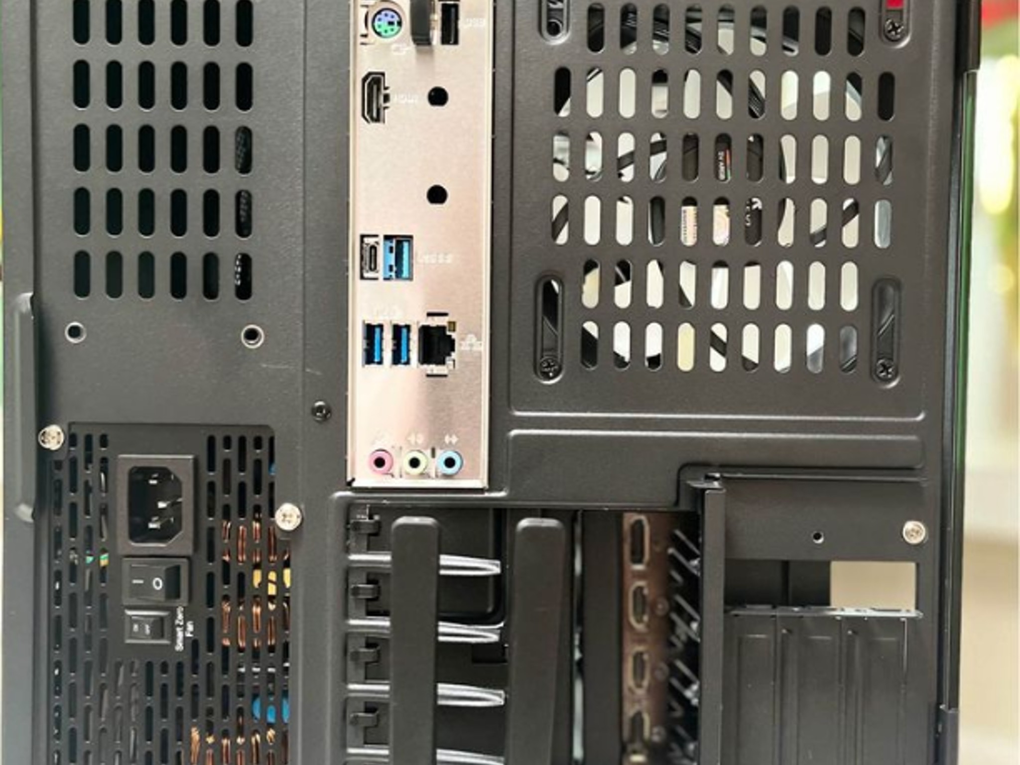 🤑 ON SALE!💰🔥Red Aura🔥 Black Fishtank PC Build 🐟 - 4060 - i9 Intel 🚀 1080p/1440p