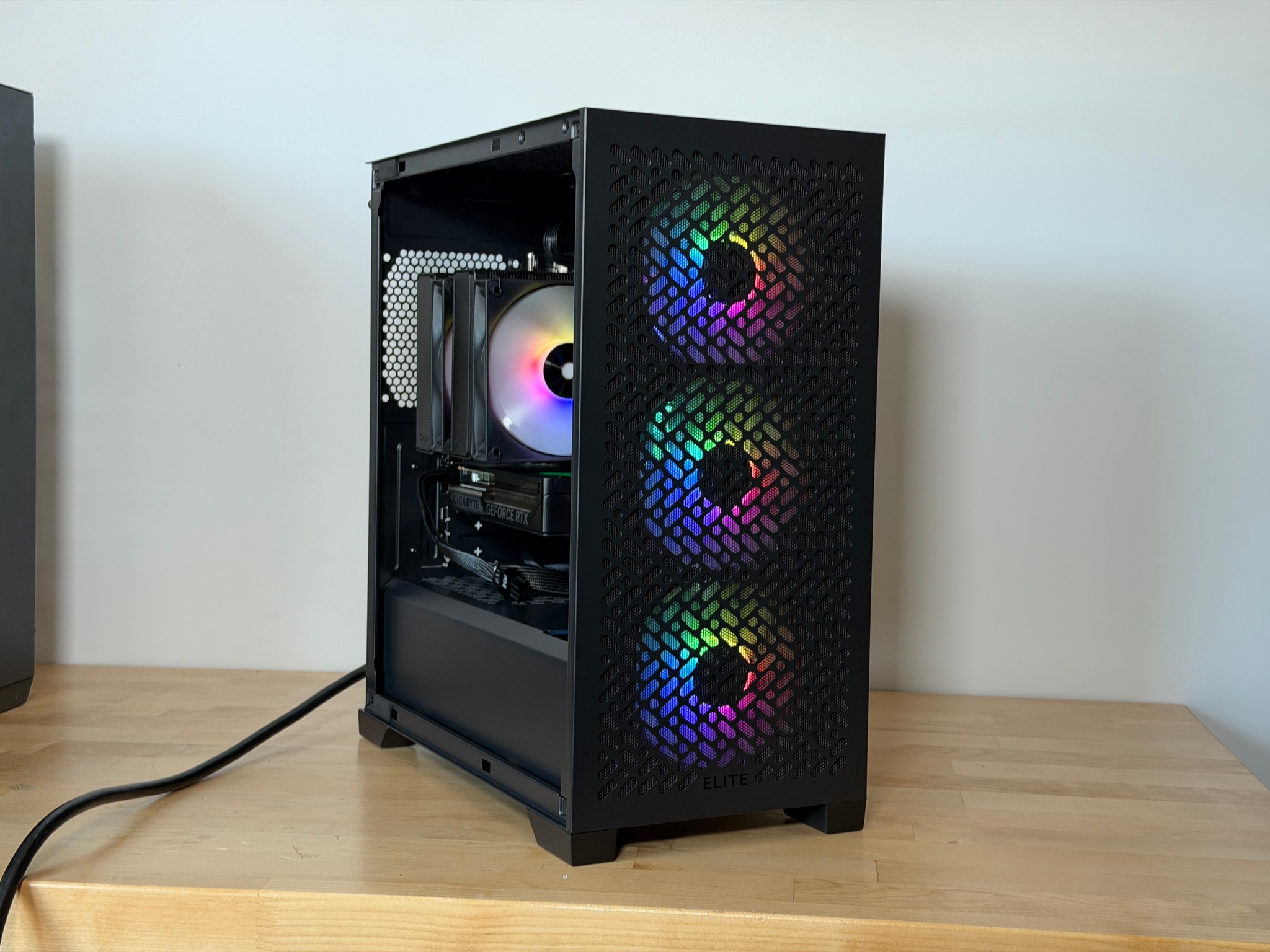 RTX 5060 Ryzen 7 7700x Gaming PC