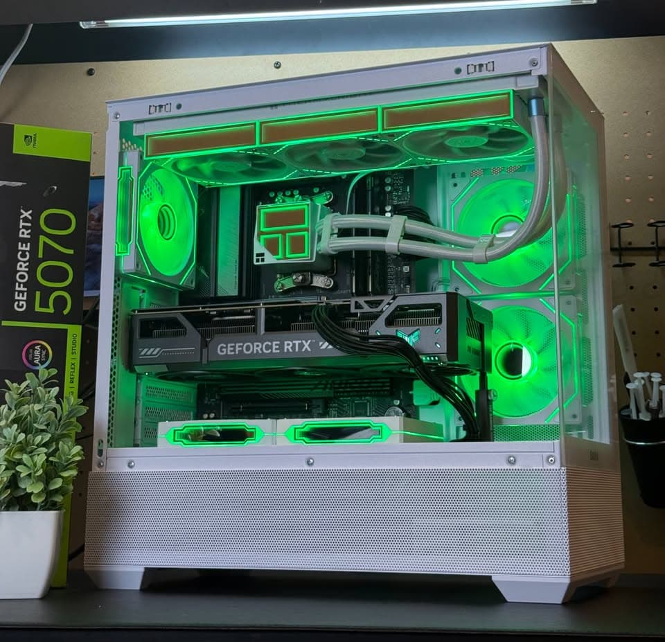 1440P / 4K Gaming PC | RTX 5070 | Ryzen 5 9600x | 32GB DDR5 RAM | 1TB | Windows 11