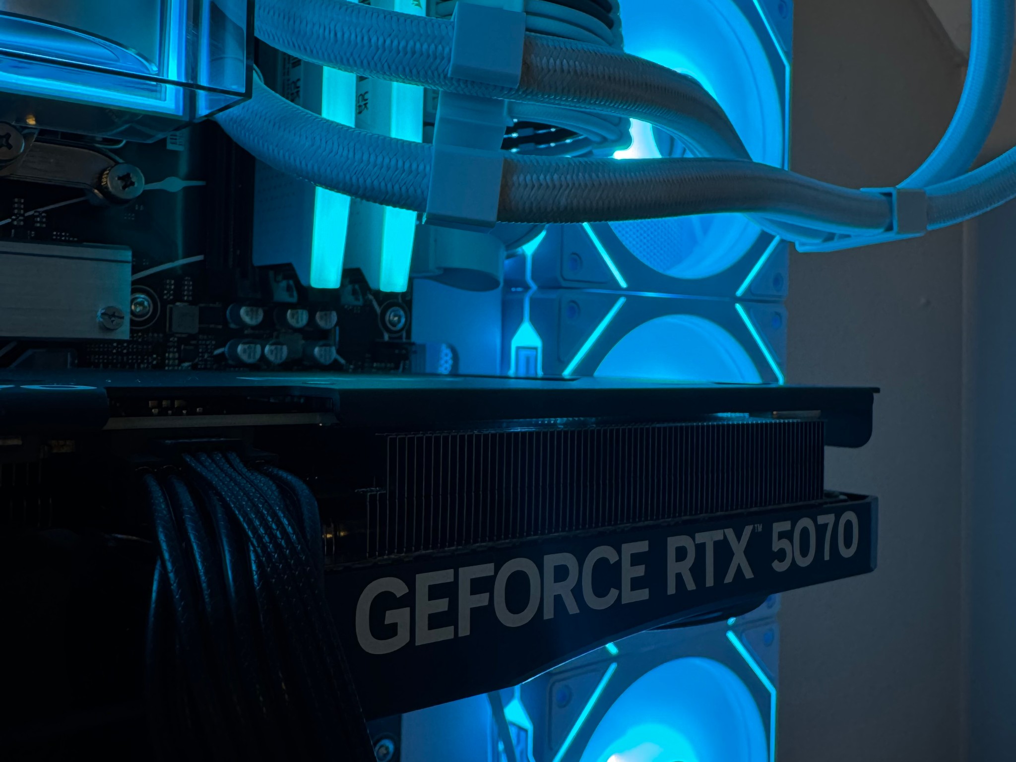 RTX 5070 | Ryzen 5 7600x | 16GB DDR5 6000MT/s | 1TB NVMe | Free Shipping