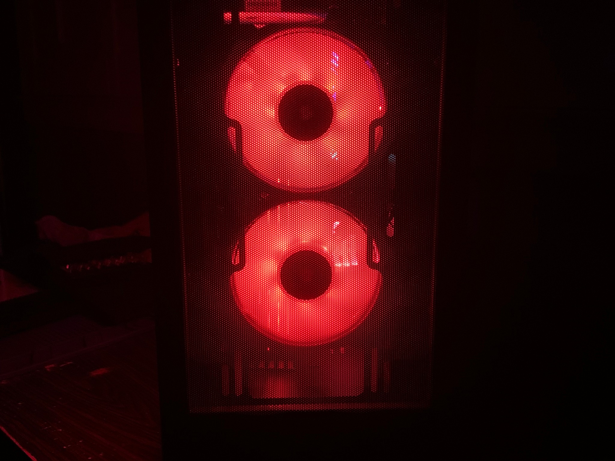 Red Devil|Ryzen 7 3700X|RX 6700XT|32GB|500GB SSD|2TB HDD|Windows 10 Pro
