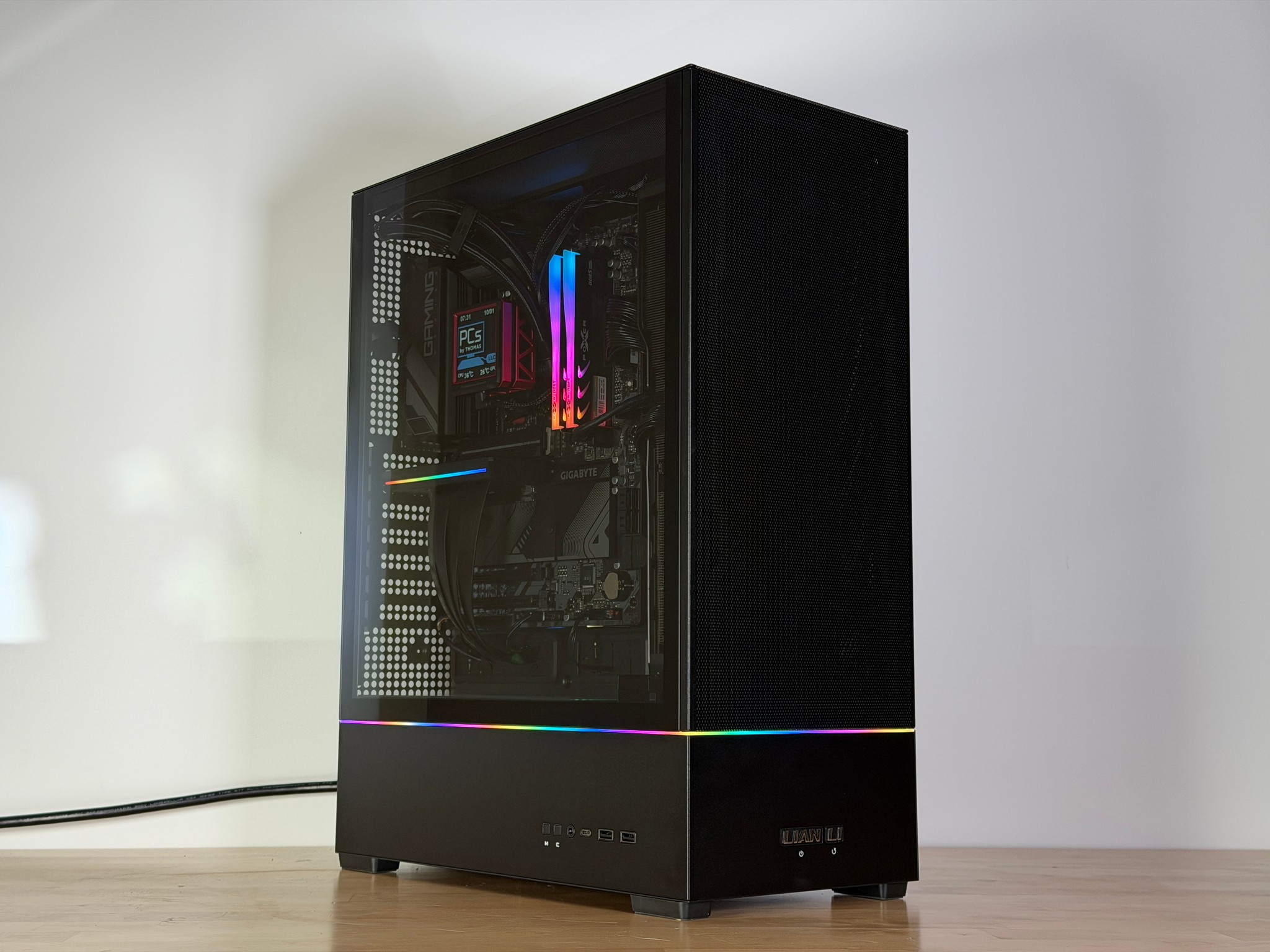 RTX 5070TI Ryzen 7 7800X3D Gaming PC 2TB SSD 32GB RAM