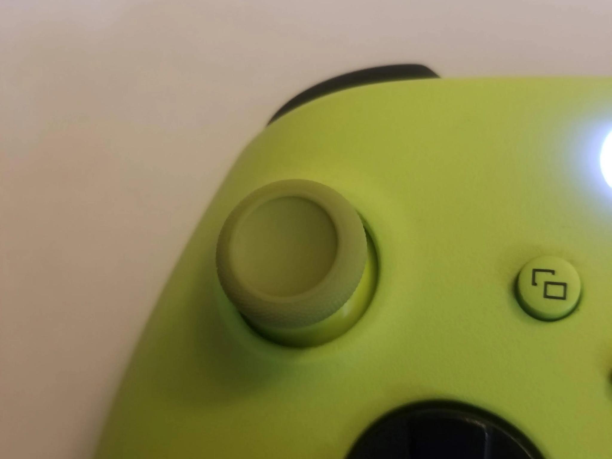 Xbox Core Wireless Controller Electric Volt Xbox Series X|S Xbox One Windows