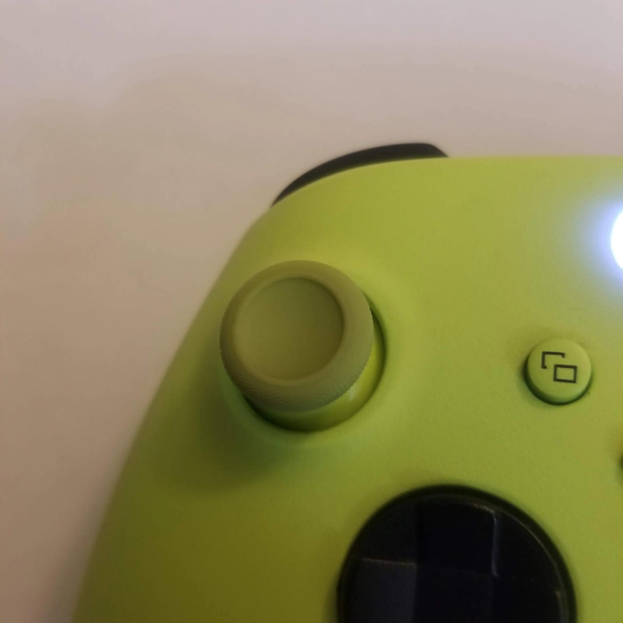 Xbox Core Wireless Controller Electric Volt Xbox Series X|S Xbox One Windows