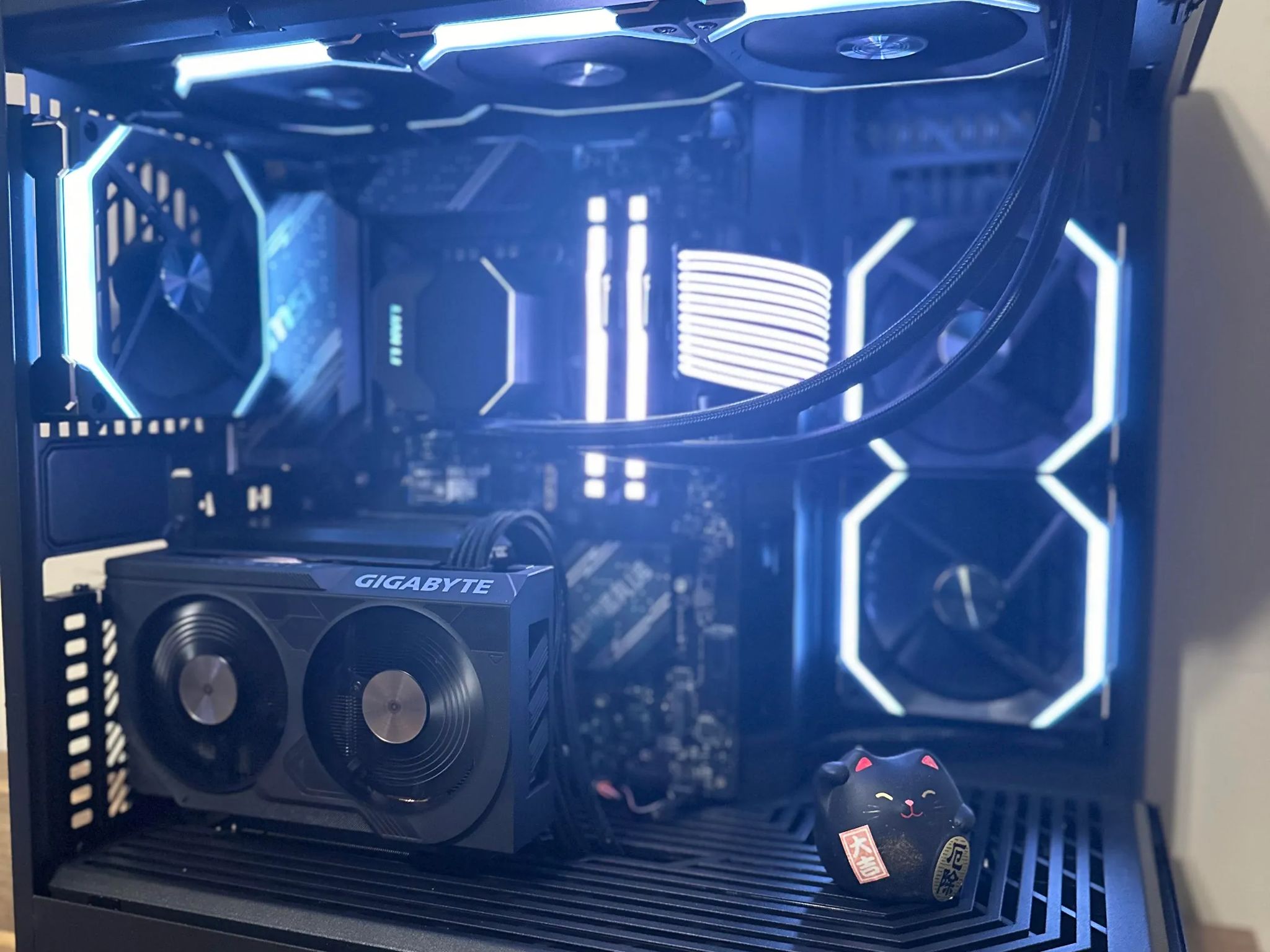 ❄️HOLIDAY SALE❄️ Gaming PC - "Waddle Warrior" || RTX 4060 || Intel 12500 || RGB