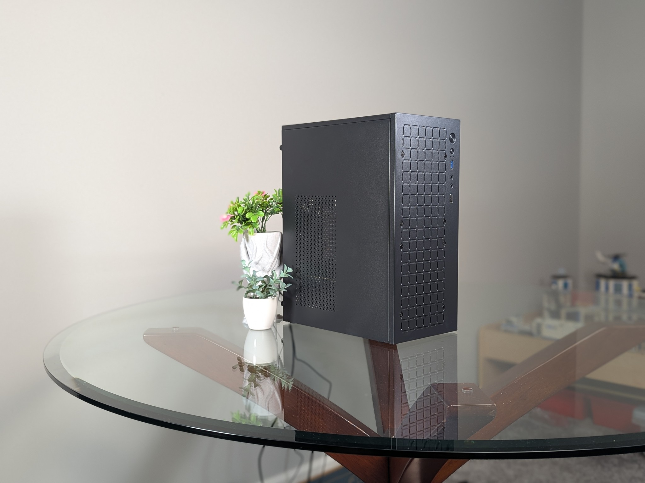 The "Black Box"  | Low-Key "Get Into PC Gaming" | Nvidia RTX 2060 GPU | Intel 6-core/12-thread CPU