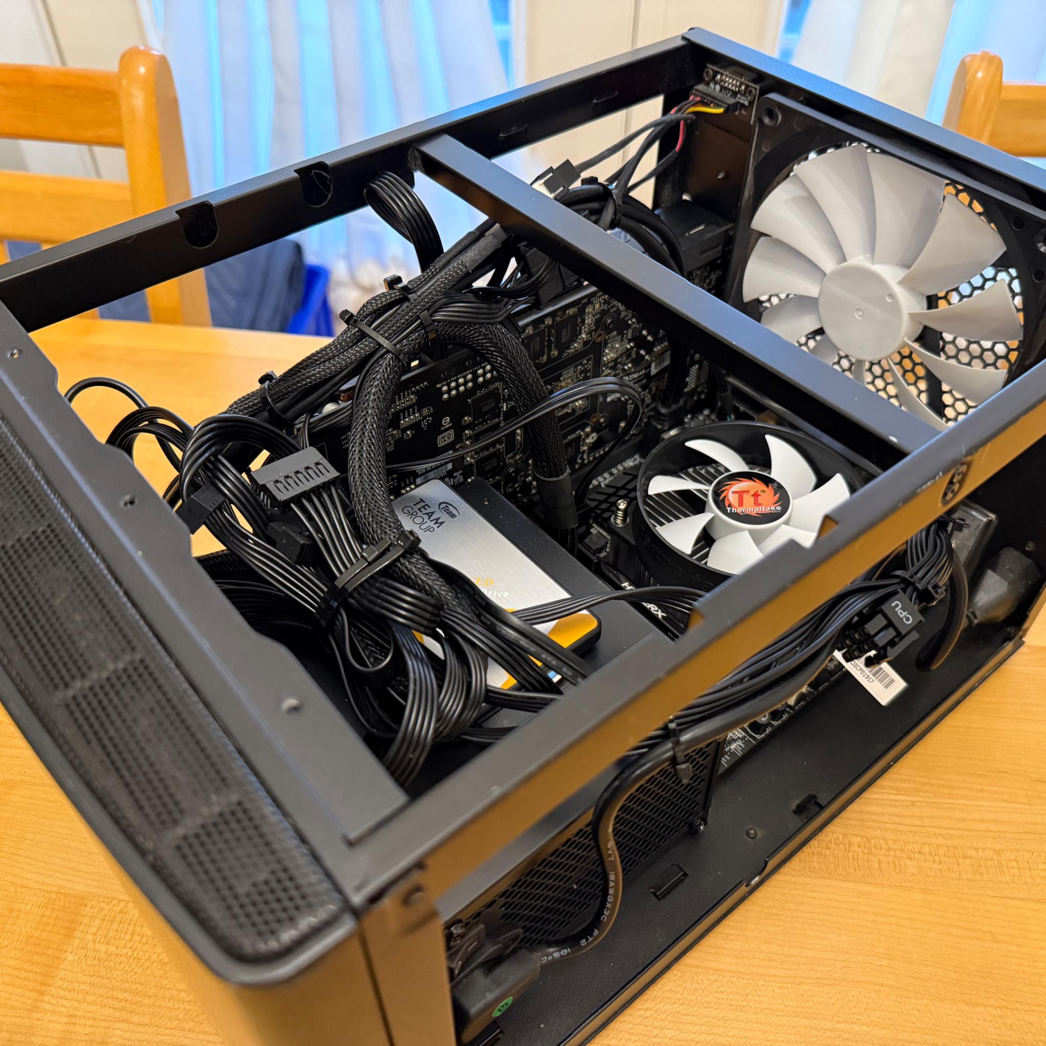 🦍| GTX 760, 4790k, 16gb DDR3, 512gb SSD, WiFi Equipped ITX Gaming PC!