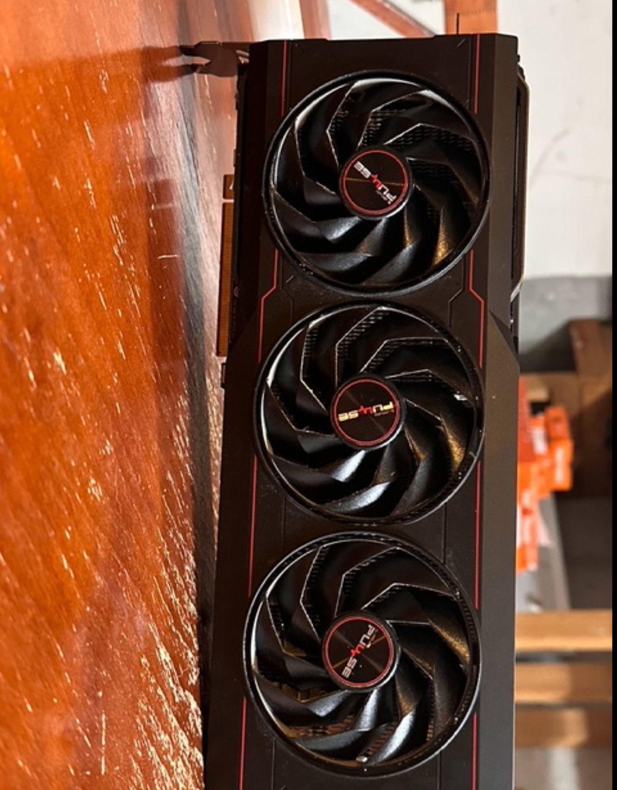 Sapphire Pulse 7900XT for sale