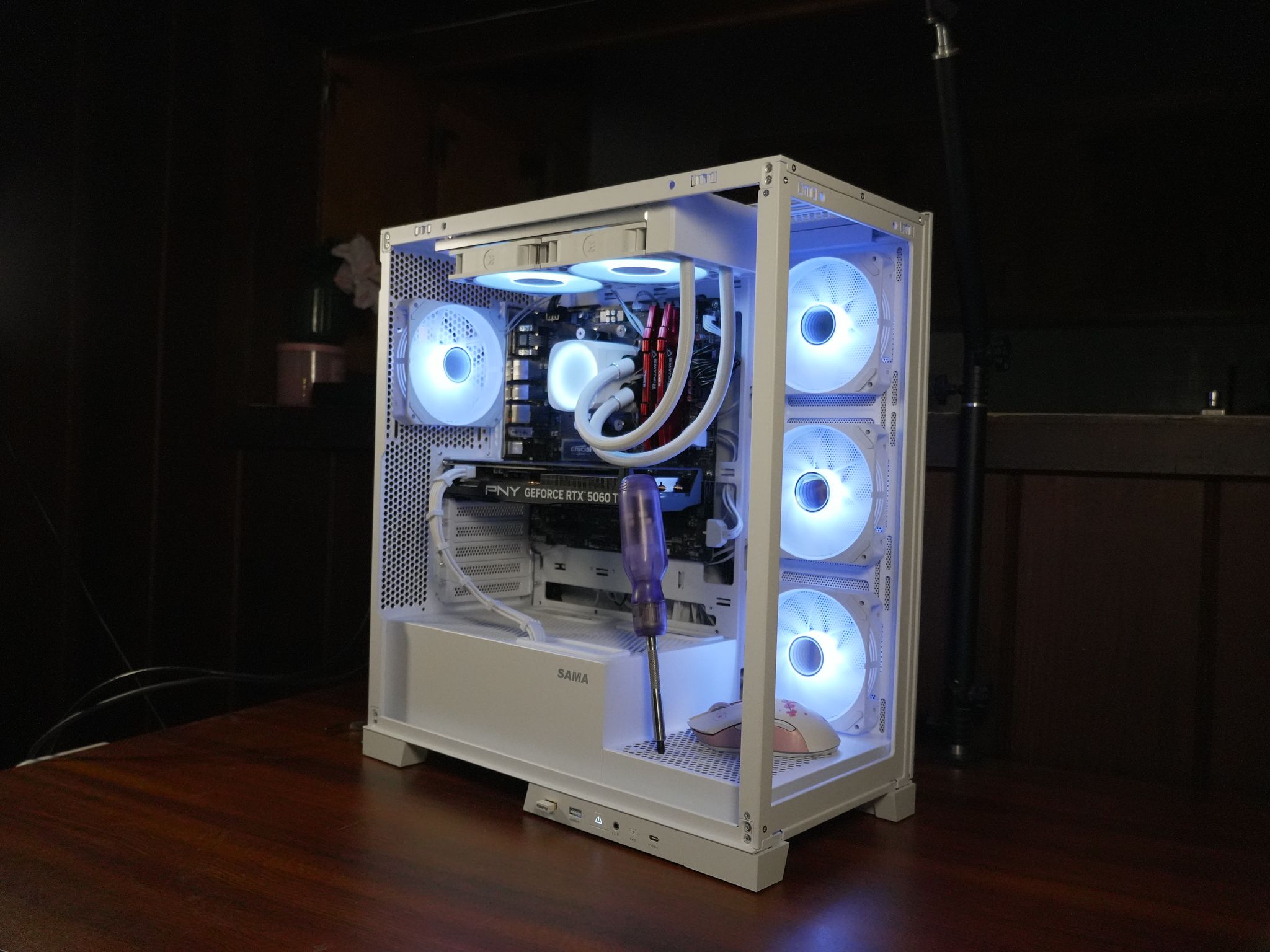 Escapism | RTX 5060TI 8G | RYZEN 7 5800X | 16GB DDR4 | 500GB SSD | WINDOWS 11 PRO | WIFI & BT |