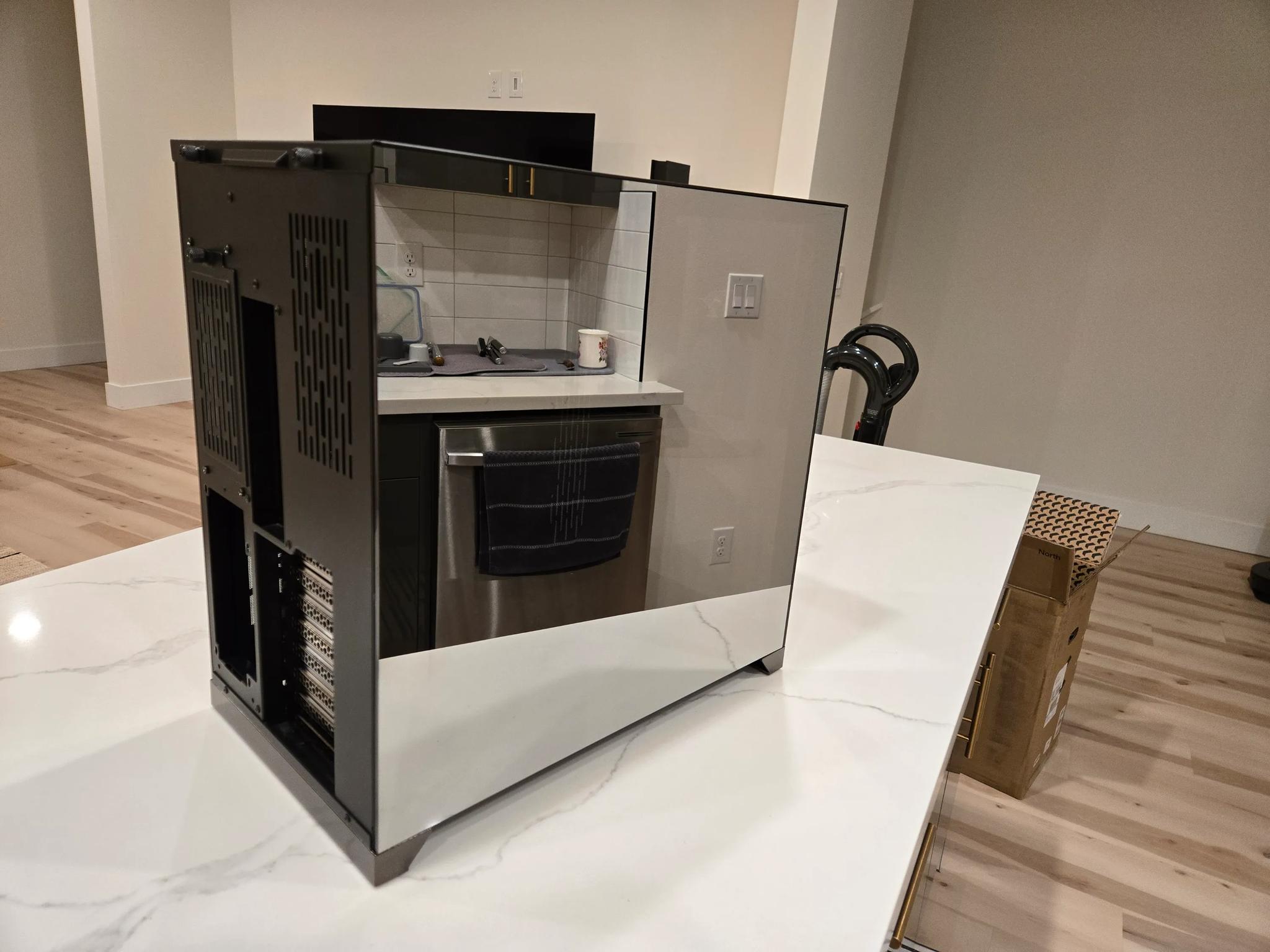 Lian Li PC-O11 Dynamic PCMR Edition ATX Mid Tower Gaming Case - Space Grey (Mirror Finish)
