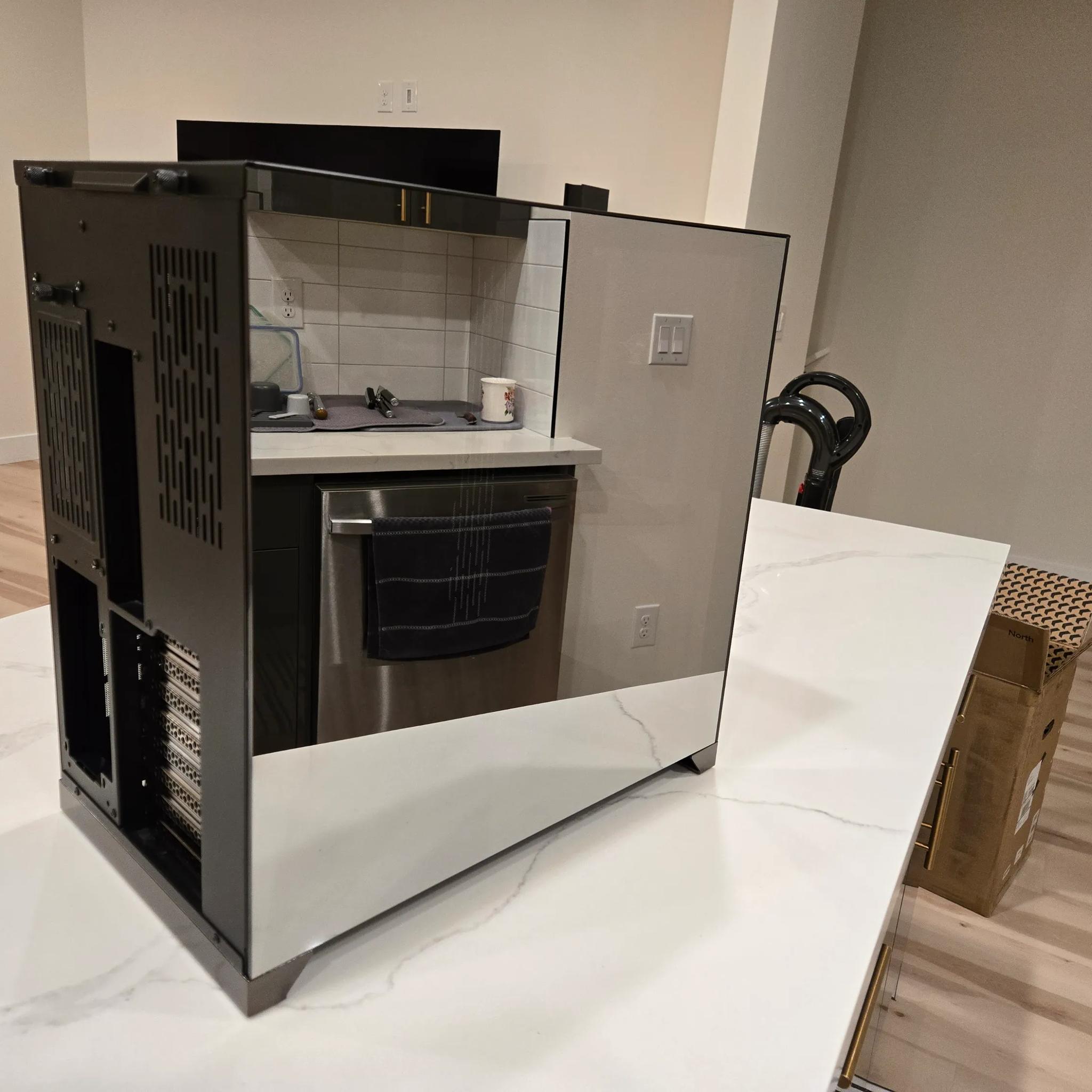 Lian Li PC-O11 Dynamic PCMR Edition ATX Mid Tower Gaming Case - Space Grey (Mirror Finish)