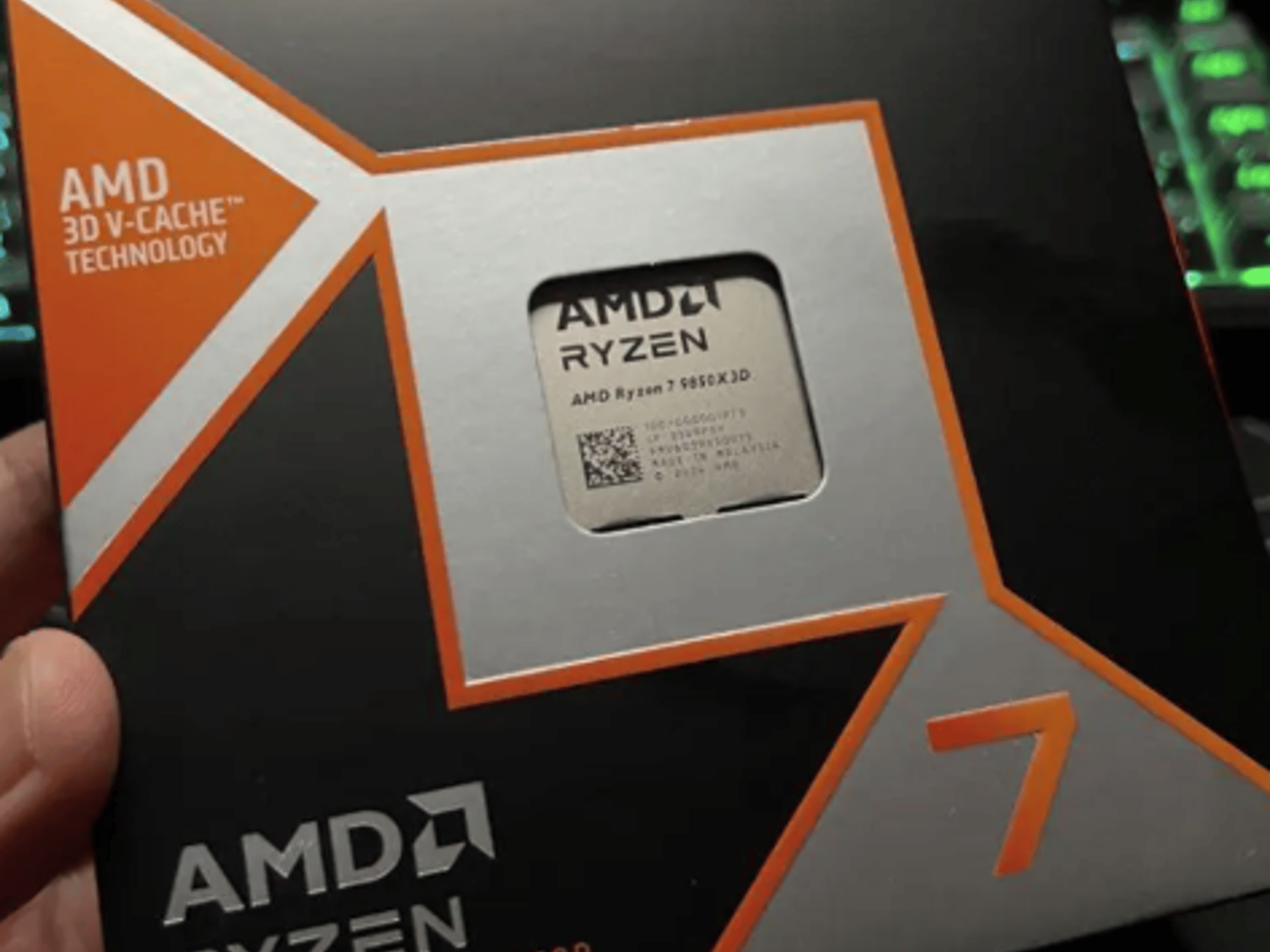 AMD Ryzen 7 9850X3D