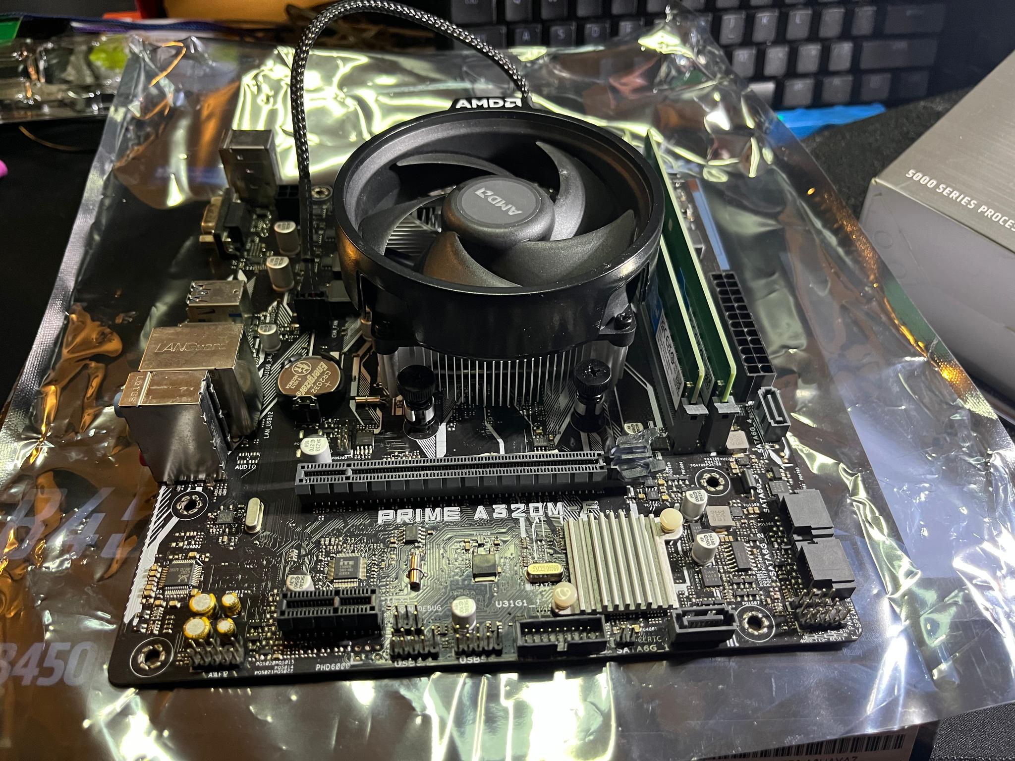 Asus prime A320m-f with a Ryzen 3 2200G and Ram