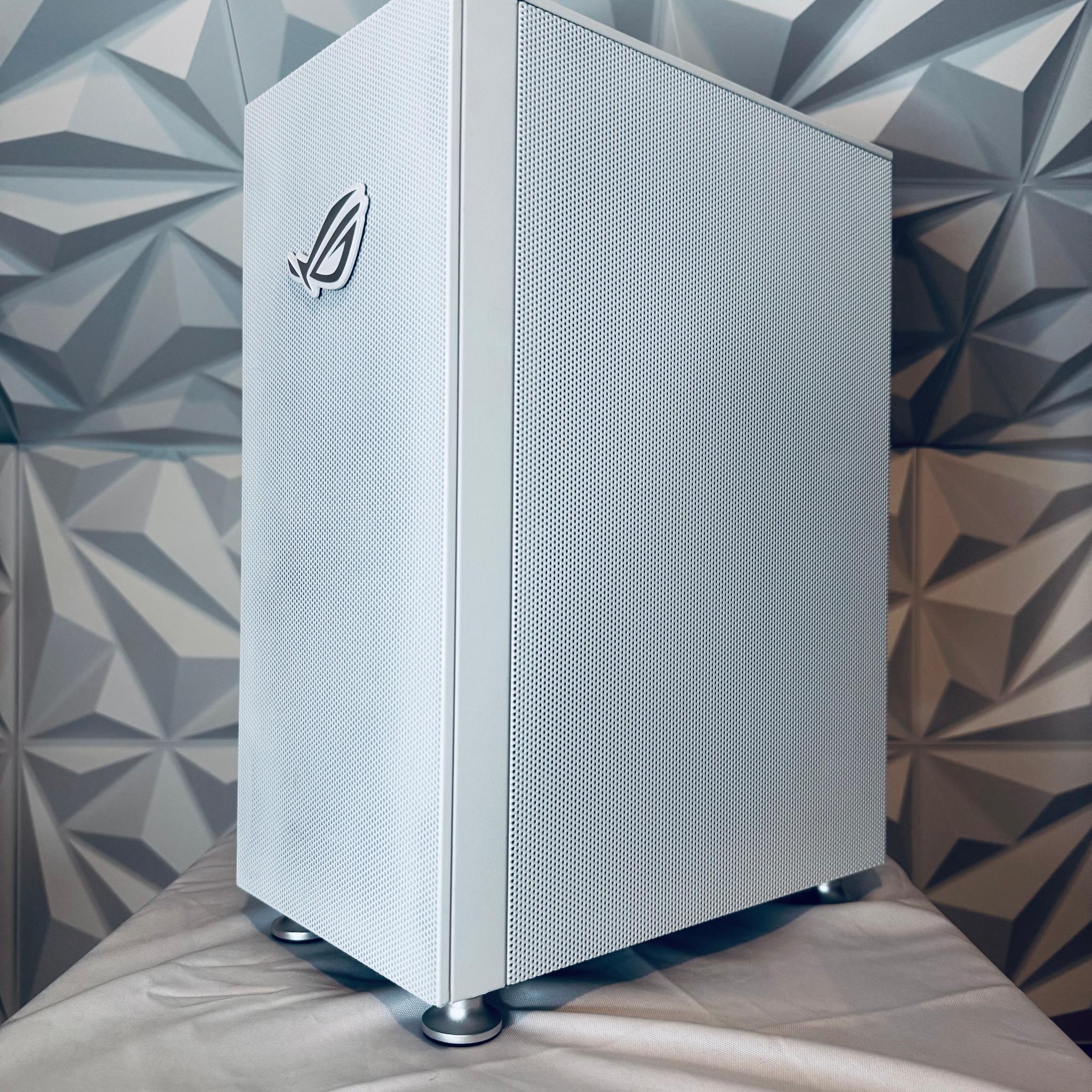 🦉🐰 |High-end Gaming Pc| Ryzen 7 7800x3d, 9070xt, 32gb, 2tb, Wifi