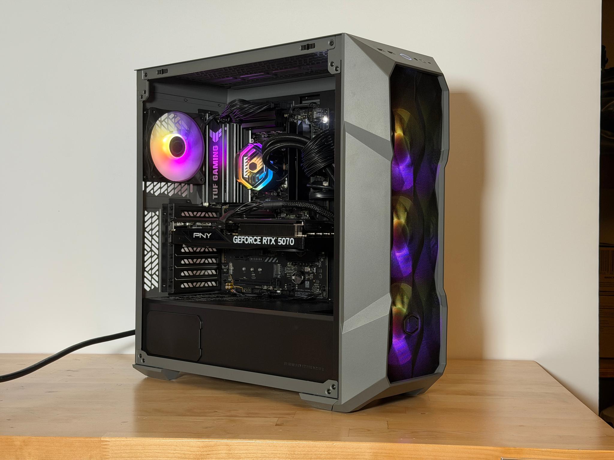 RTX 5070 Ryzen 7 9700x Gaming PC