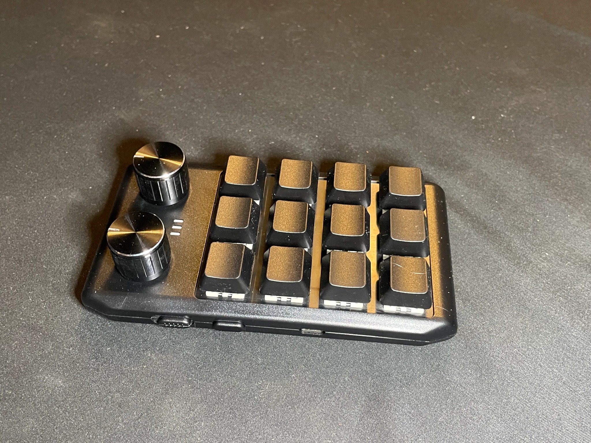 Wireless RGB Bluetooth Macropad With Red Switches