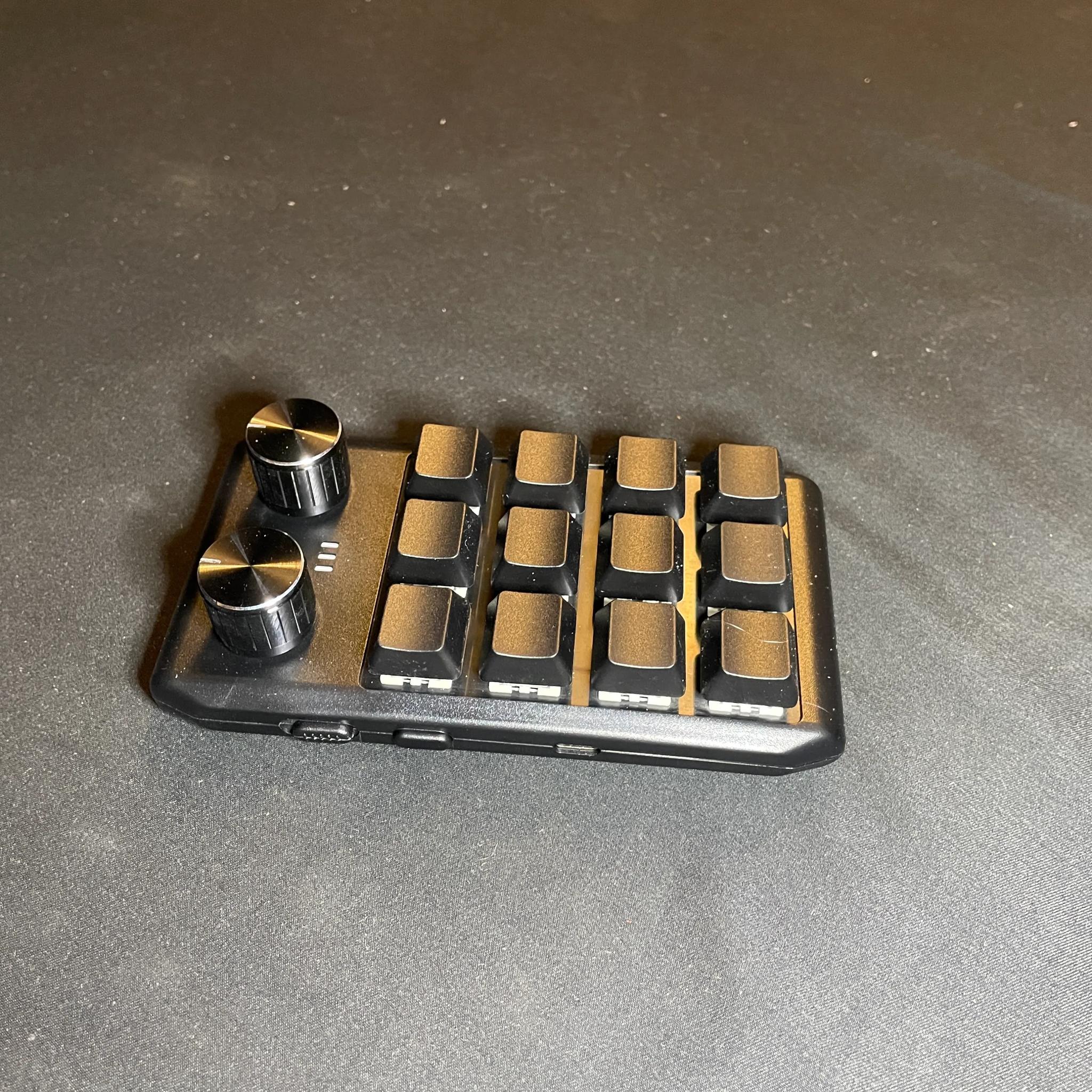 Wireless RGB Bluetooth Macropad With Red Switches