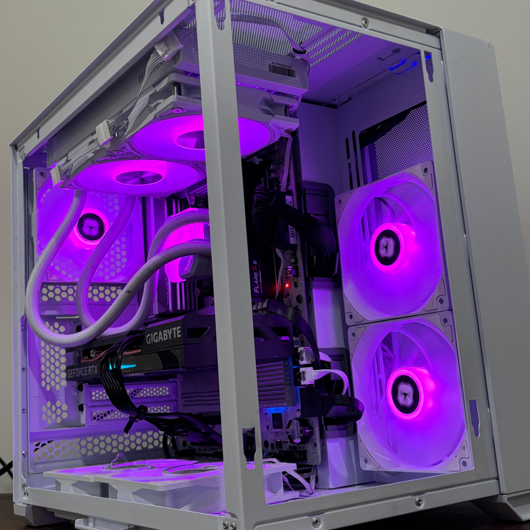 🤍 WHITE AM5 GAMING PC | Ryzen 7 9700X | RTX 3060 12GB | 32GB DDR5