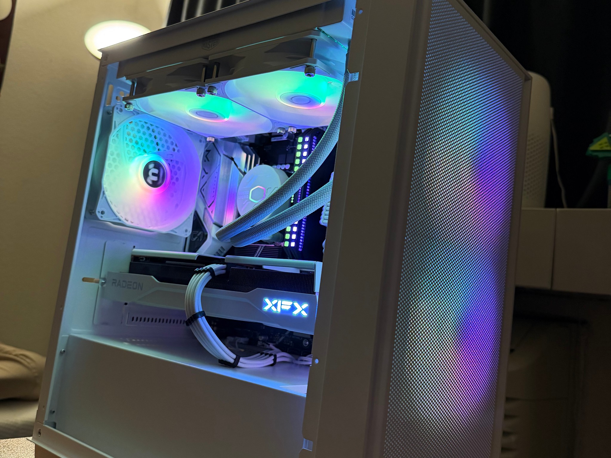 ⚡Ultimate⚡🧊 Iced Out 🧊 Intel/AMD PC! i5-13600K | 9060XT 16GB | 1TB NVME SSD | 64GB DDR4 RAM |