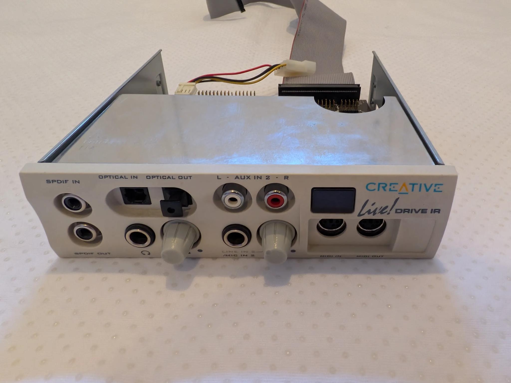Sound Blaster Live! CT4830 sound card with Live! Drive IR SB0010 front panel