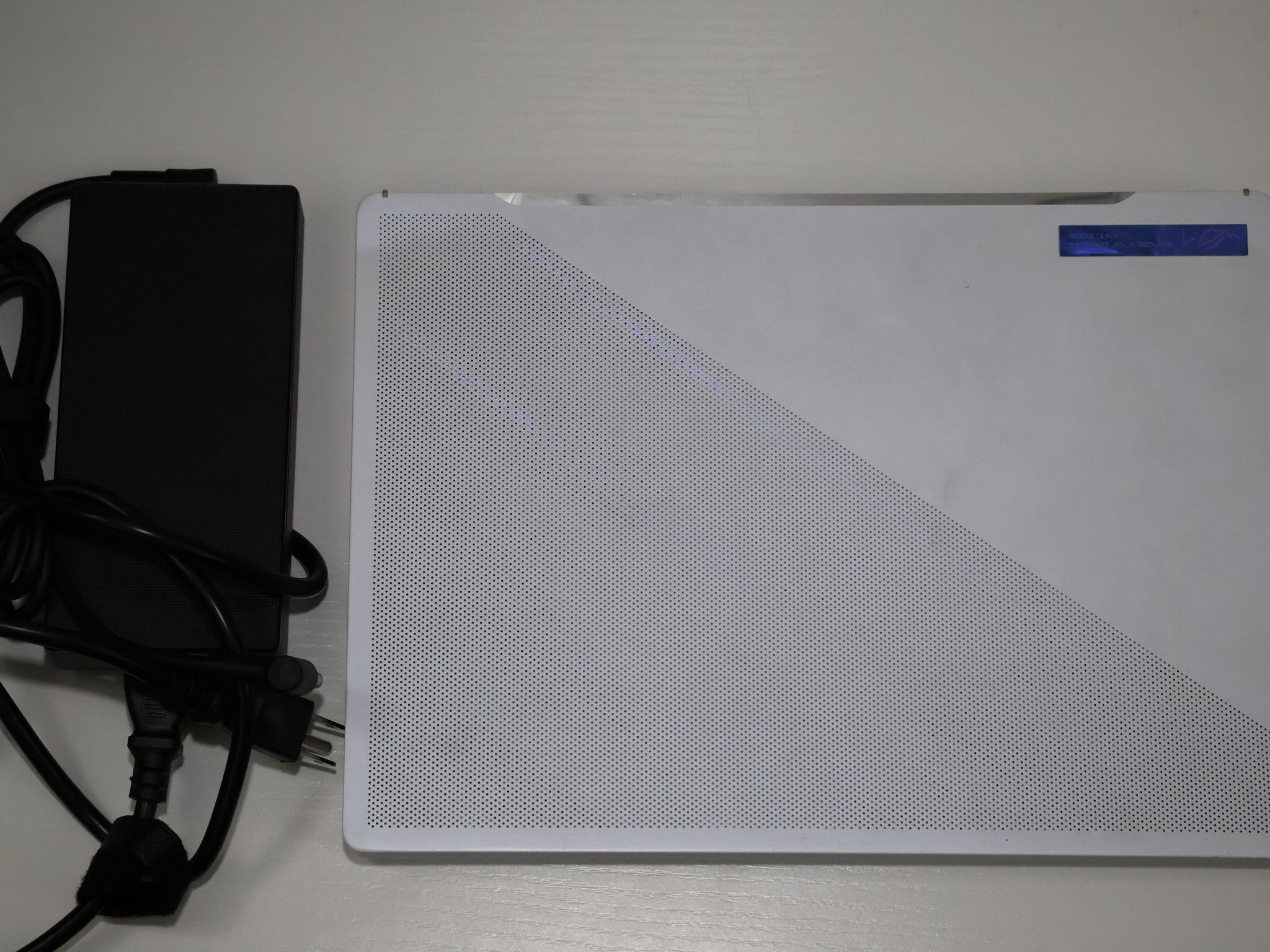 ASUS ROG Zephyrus G14 GA402RJ Ryzen 9 6900HS – For Parts or Repair