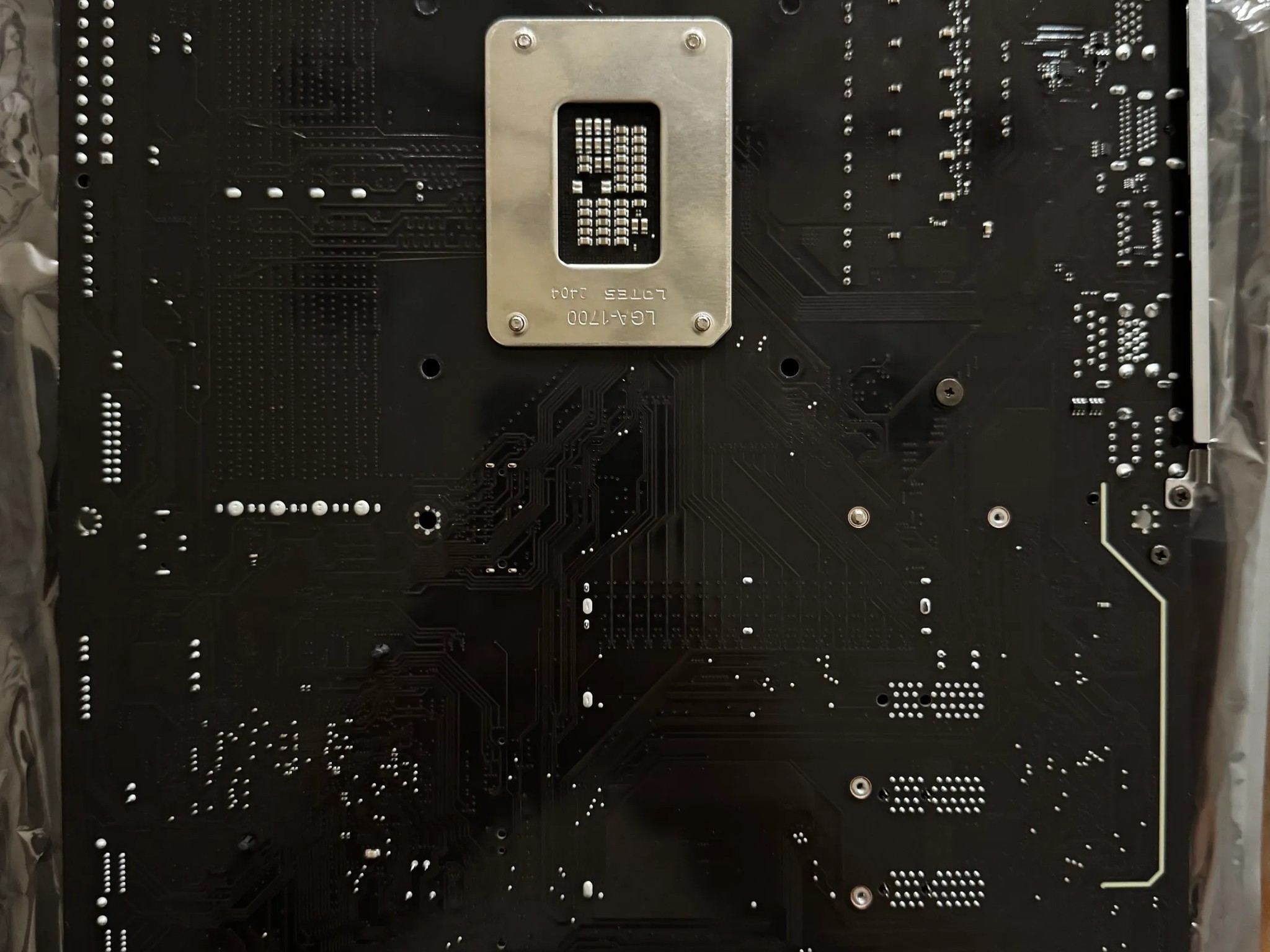 Gigabyte Z790 Eagle AX ATX Motherboard with Intel i7 13700KF and 32GB DDR5 6000mt/s RAM