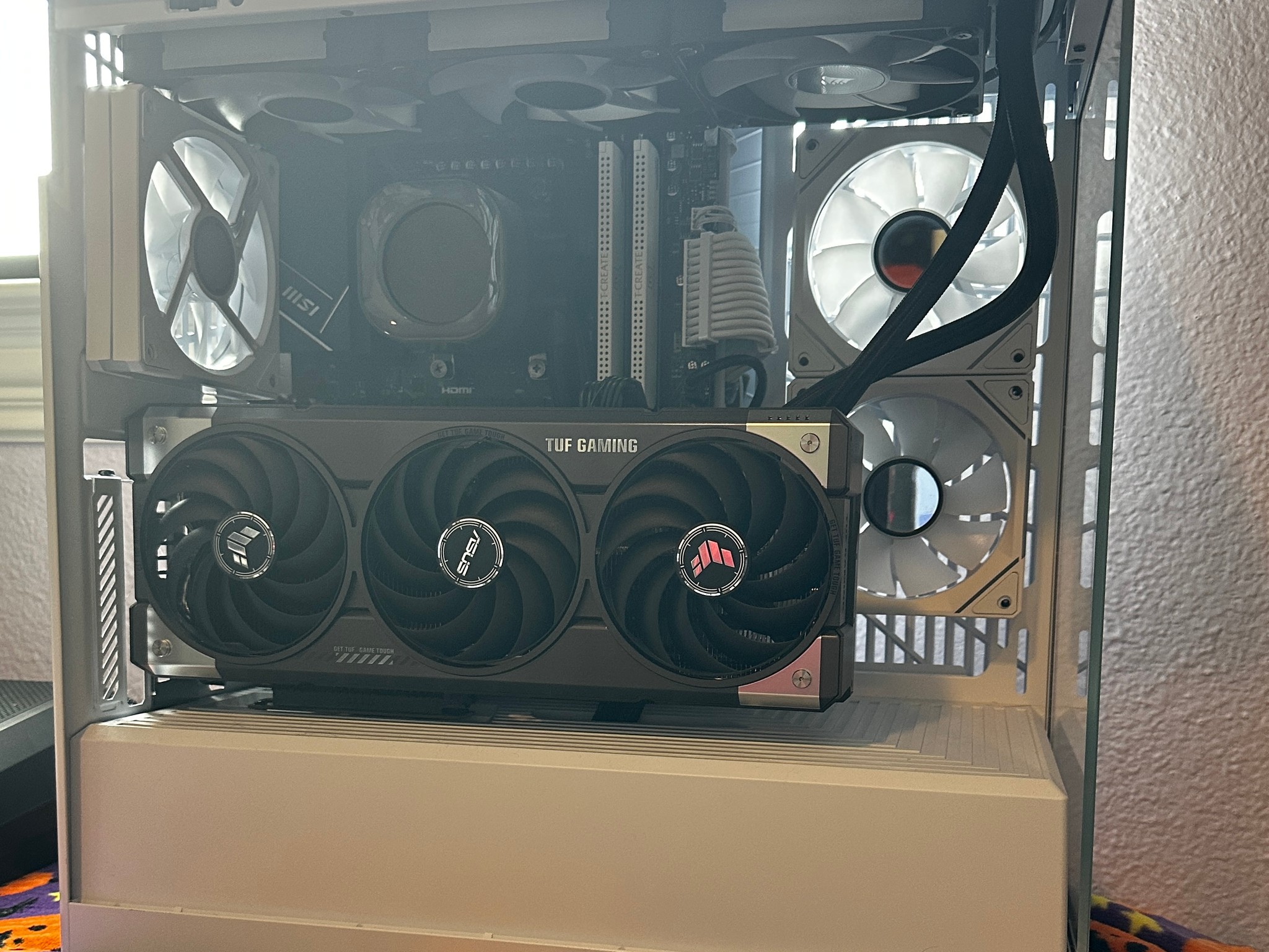 White & Black Hyte Y40, 7800x3d paired with an ASUS TUF 5070ti 16gb
