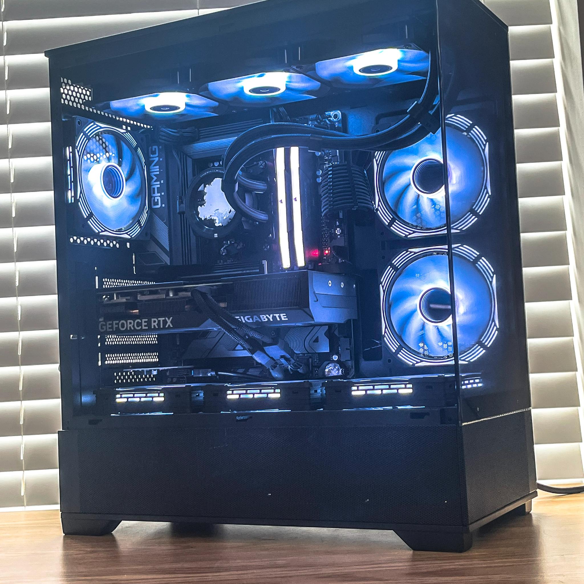 🖤Gaming PC | Ryzen 5 7600x | RTX 4070 SUPER | 32GB DDR5 | 2TB SSD🖤