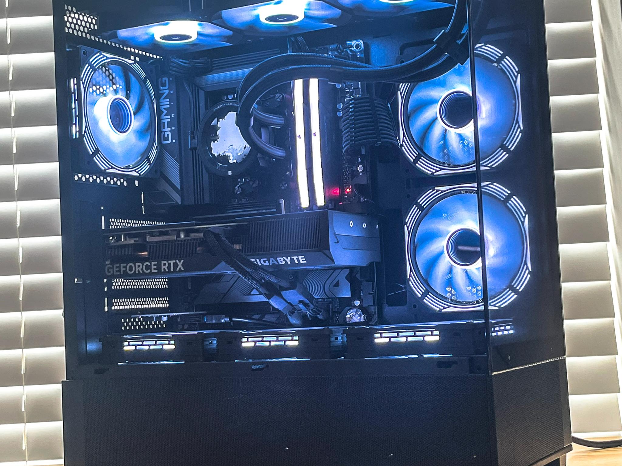 🖤Gaming PC | Ryzen 5 7600x | RTX 4070 SUPER | 32GB DDR5 | 2TB SSD🖤