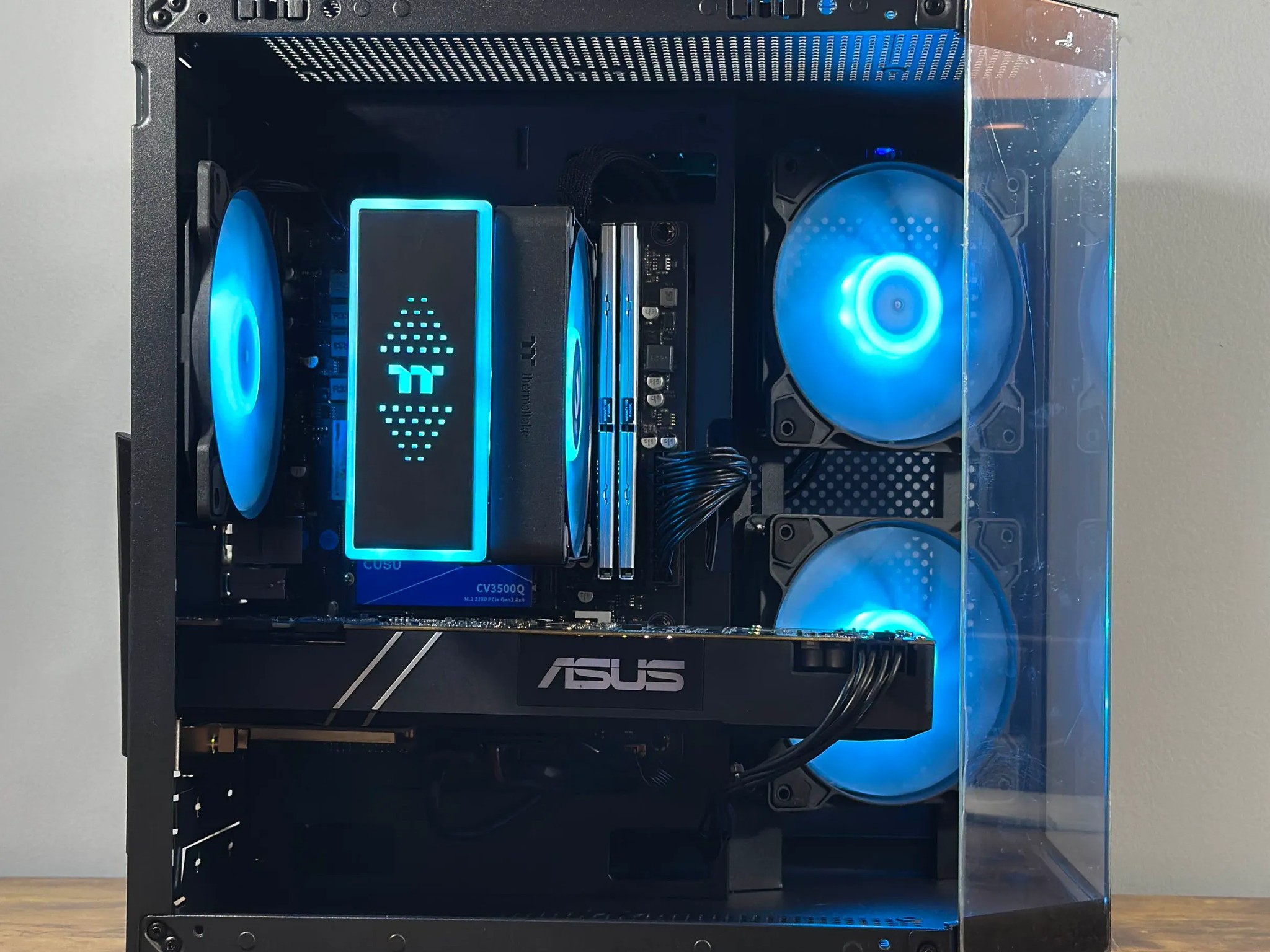 Ryzen 5 3500X | GTX 1070 8GB | 16GB RAM | 512GB SSD | WIFI & BT |Compact RGB Gaming PC