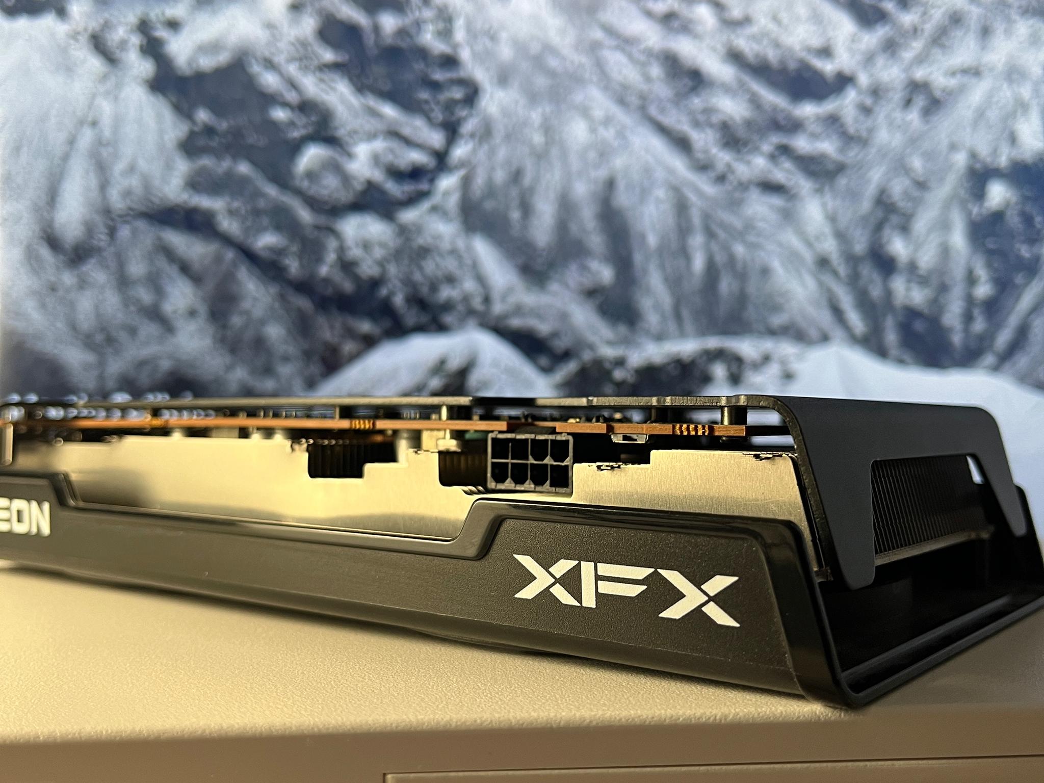 XFX Speedster AMD RX 6600 XT 8GB
