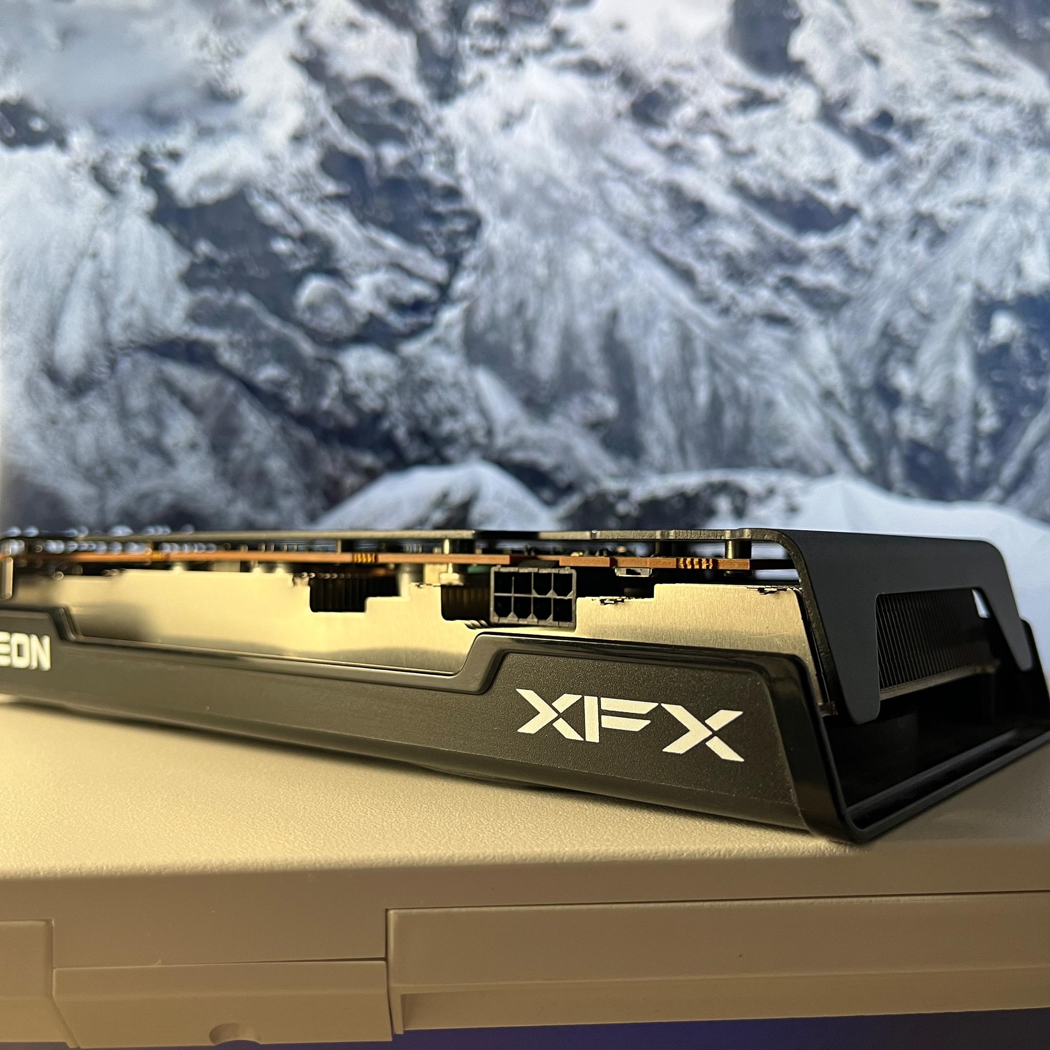 XFX Speedster AMD RX 6600 XT 8GB