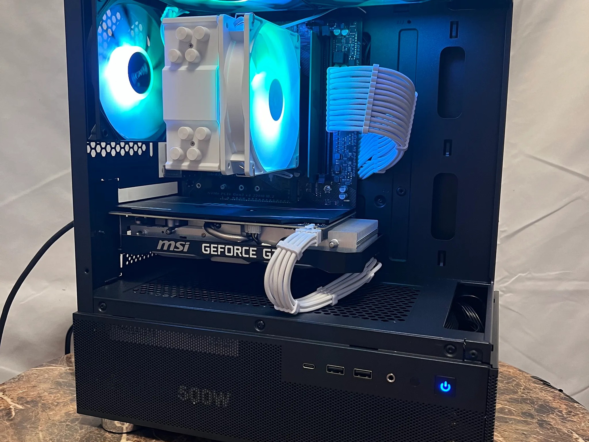 🌿❄️PepperMint🌿❄️ | GTX 1660 Super | Ryzen 3 2200G | 24GB RAM | 2.5TB Storage