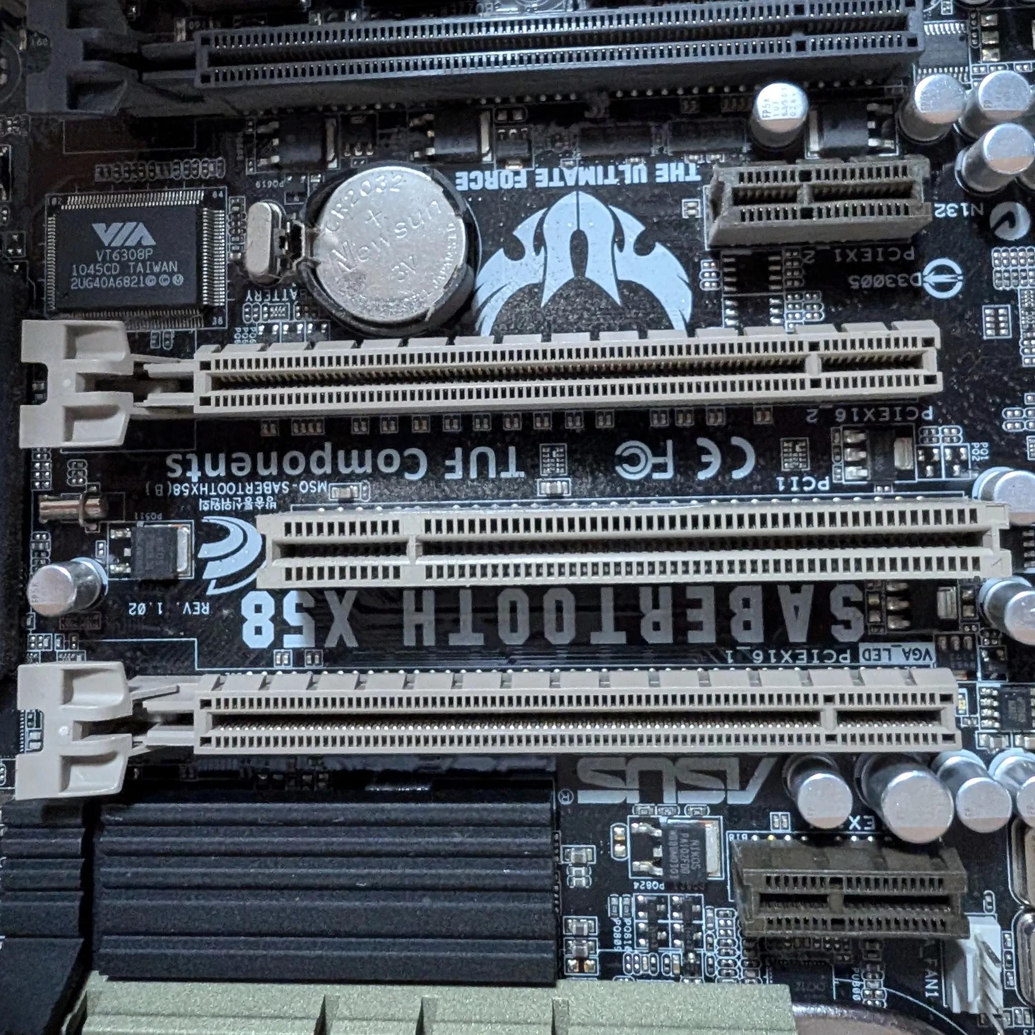 Asus X58 Sabertooth / i7 950 / 24GB DDR3 / Stock Cooler