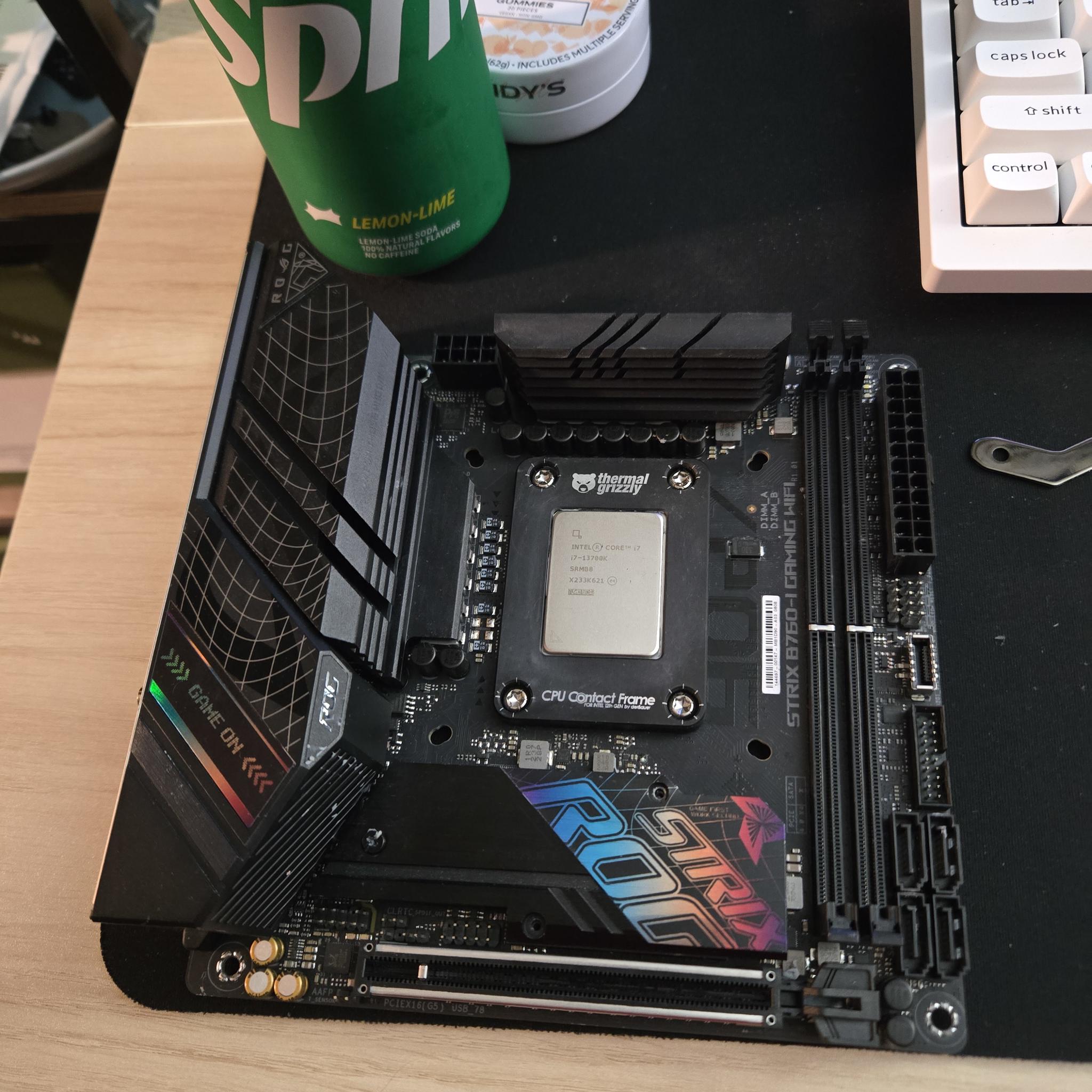 ROG STRIX b760i + i7-13700K