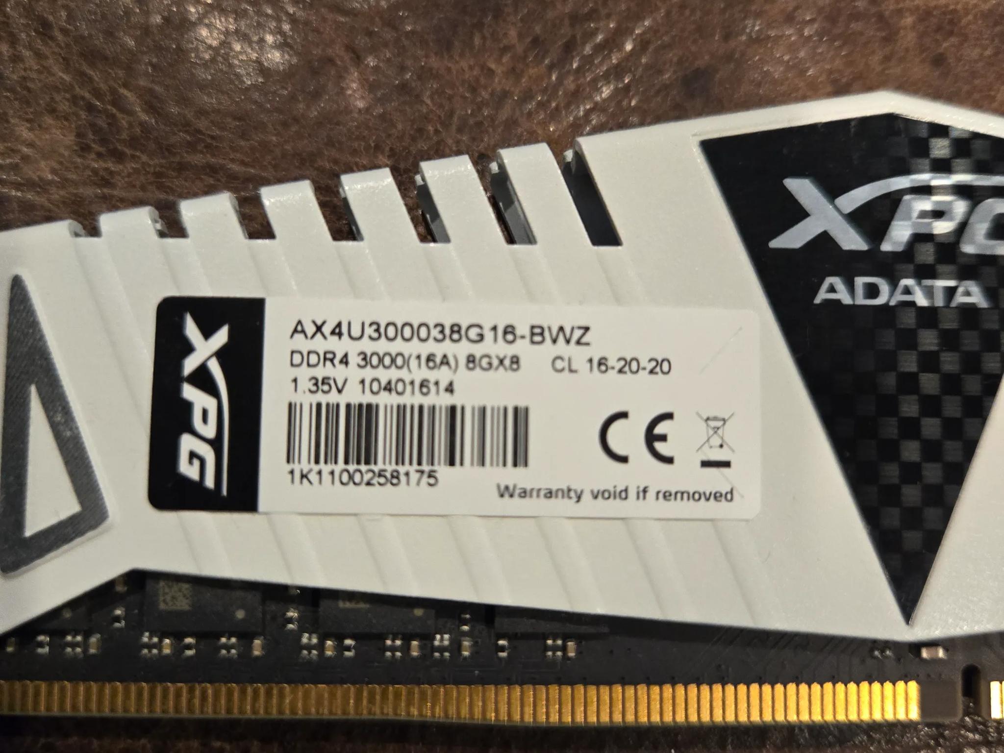 Adata XPG 32GB 8GB DDR4 3000 Desktop Gaming RAM