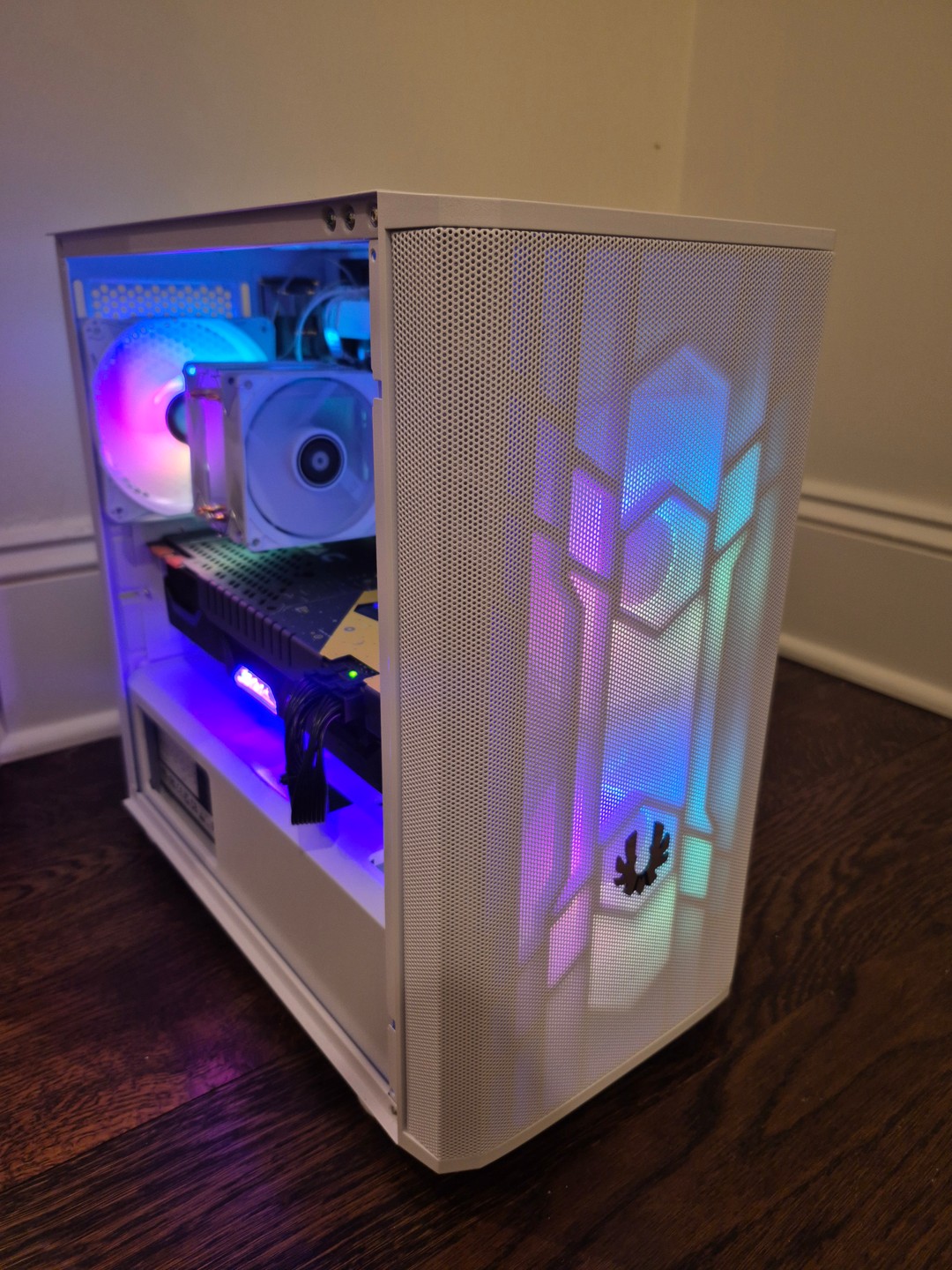 ❄️❄️WHITEOUT CUSTOM 1080/1440P GAMING PC/ GTX 1080 Extreme, 12