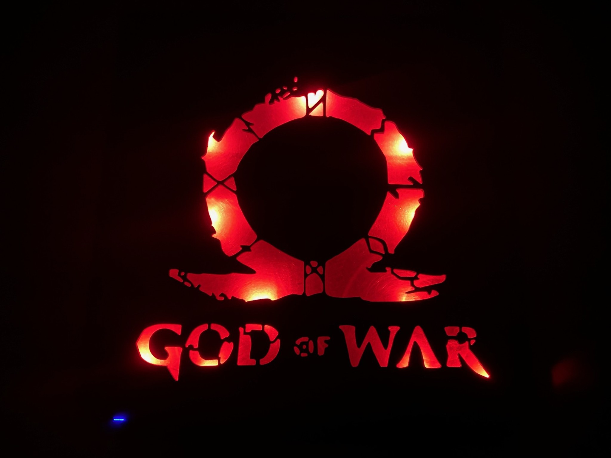 Modded PlayStation 4 - CASE MODS - PS4 Slim - God of war themed
