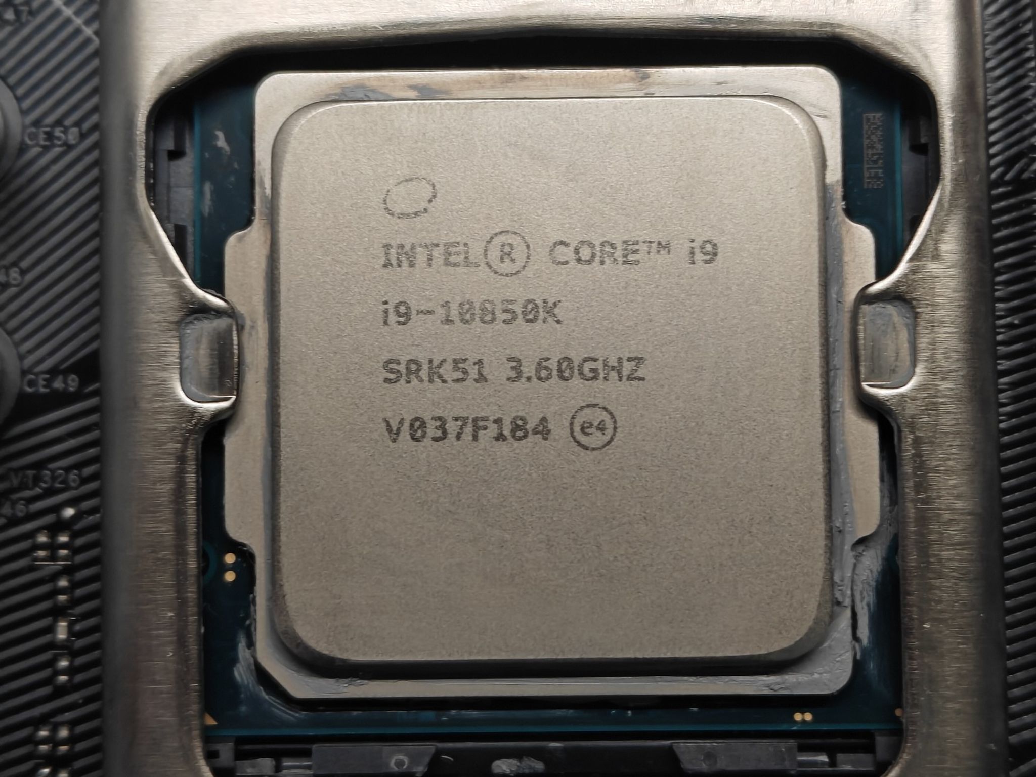 Intel Core i9-10850K | 5.2 GHz | 10 Core 20 Thread | LGA 1200 CPU