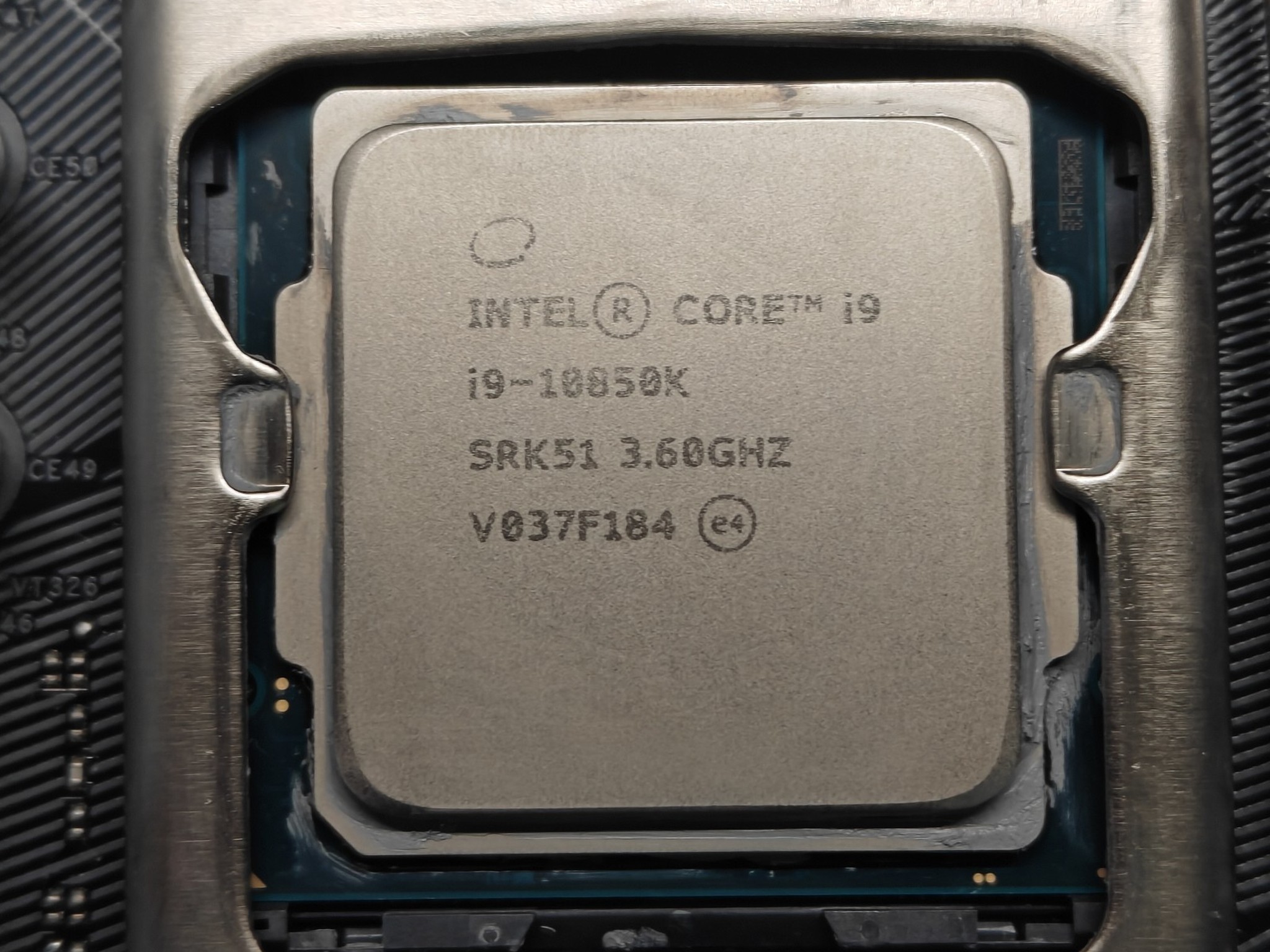 Intel Core i9-10850K | 5.2 GHz | 10 Core 20 Thread | LGA 1200 CPU