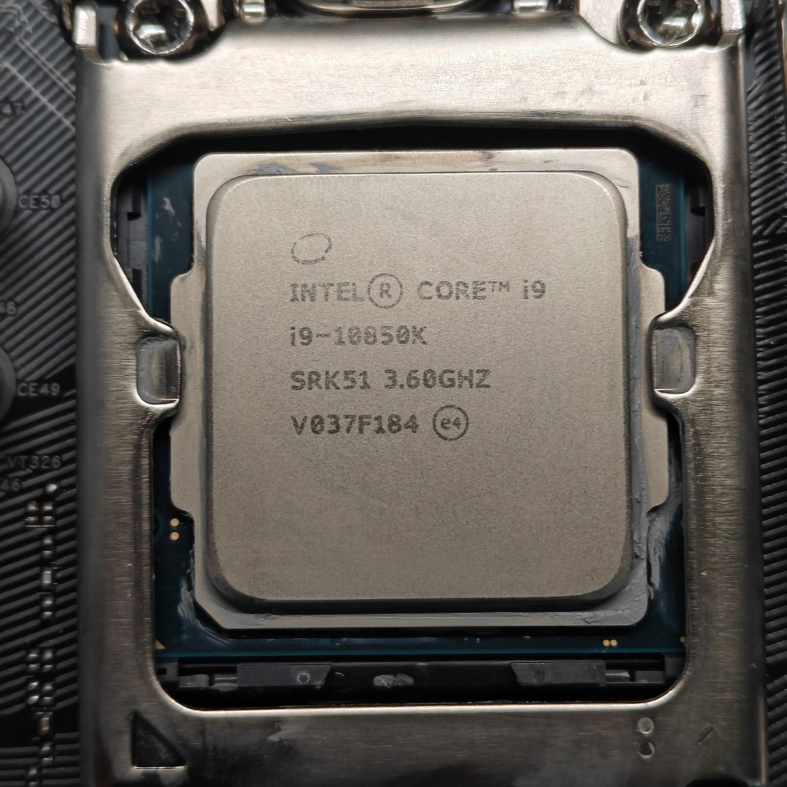 Intel Core i9-10850K | 5.2 GHz | 10 Core 20 Thread | LGA 1200 CPU