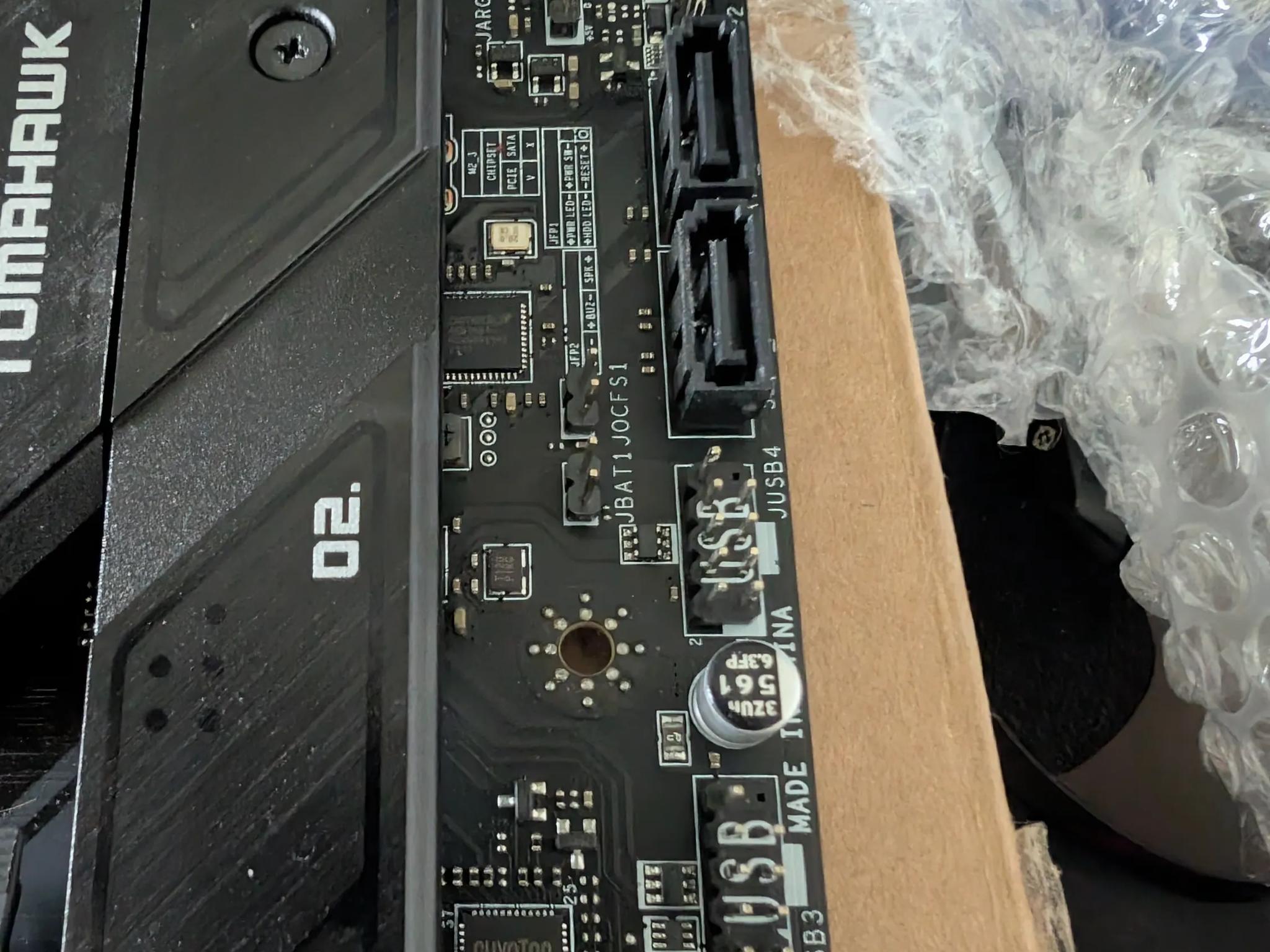 MSI B650 Tomahawk Wifi, Ryzen 7600x, 32gb DDR5 ram, dual 512gb GEN 3 SSDs and 360mm DEEPCOOL LD360