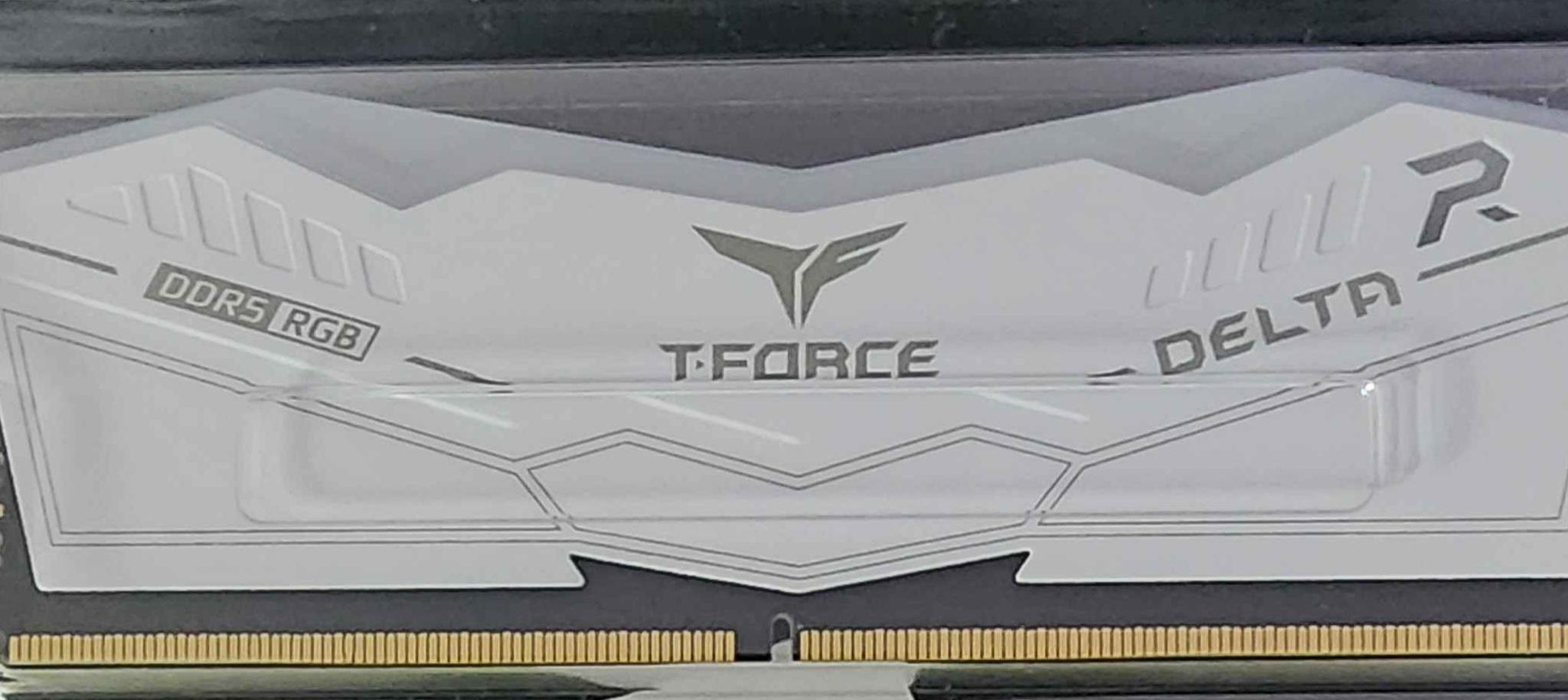 T-Force Delta 16GB DDR5 5200
