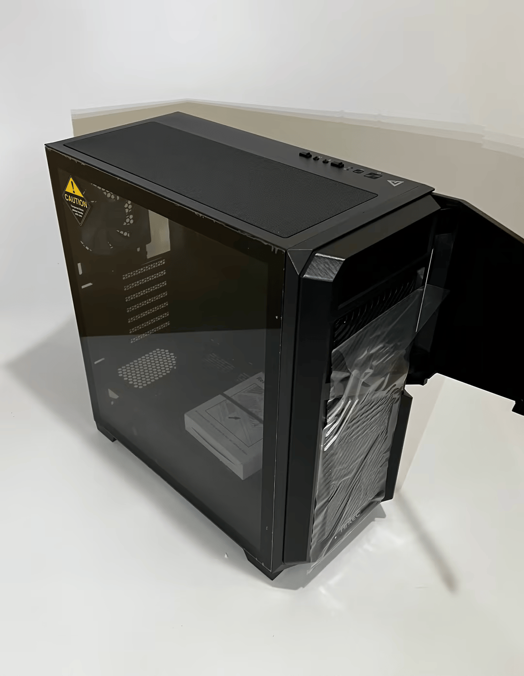 Antec Dark Phantom DP502 FLUX, Mid Tower ATX Gaming Case, Tempered Glass Side Panel