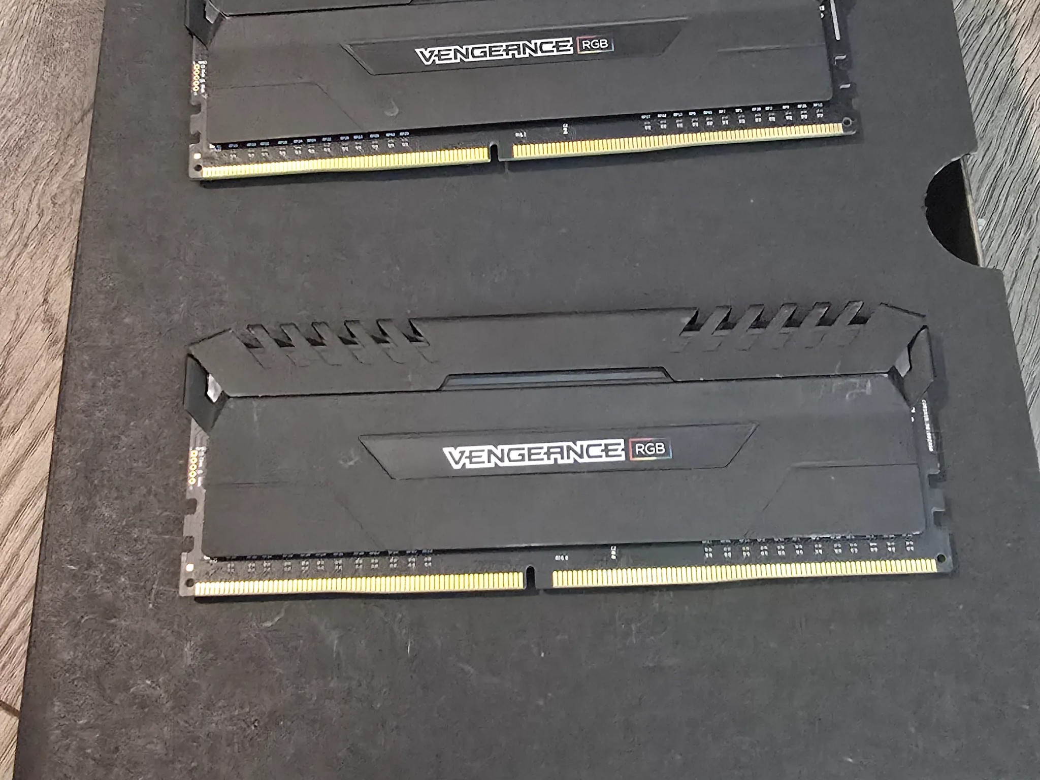 b450-i gaming/ Ryzen 5 2600/ Corsair vengeance 16gb 3000 mhz/ AMD cooler