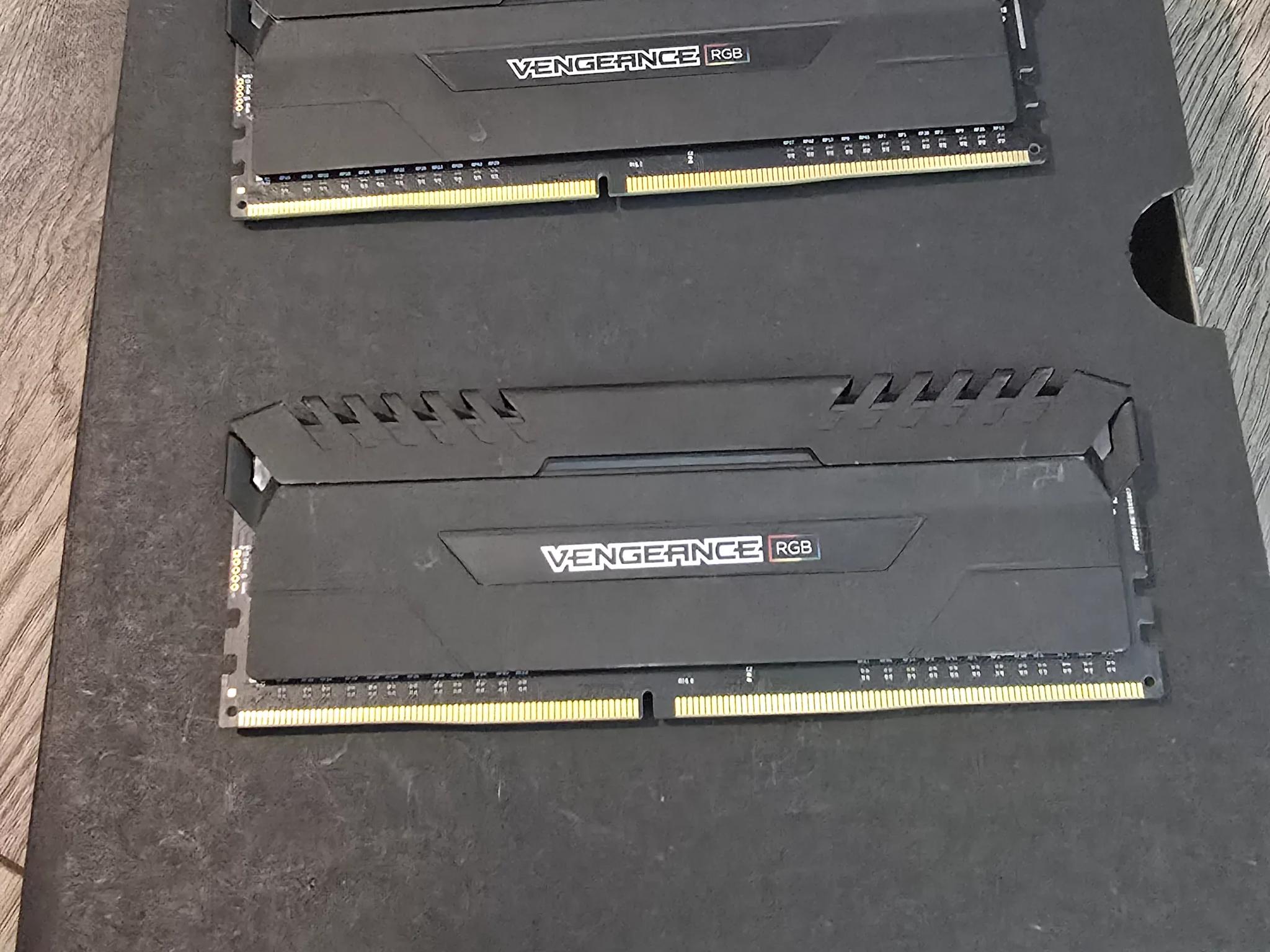 b450-i gaming/ Ryzen 5 2600/ Corsair vengeance 16gb 3000 mhz/ AMD cooler