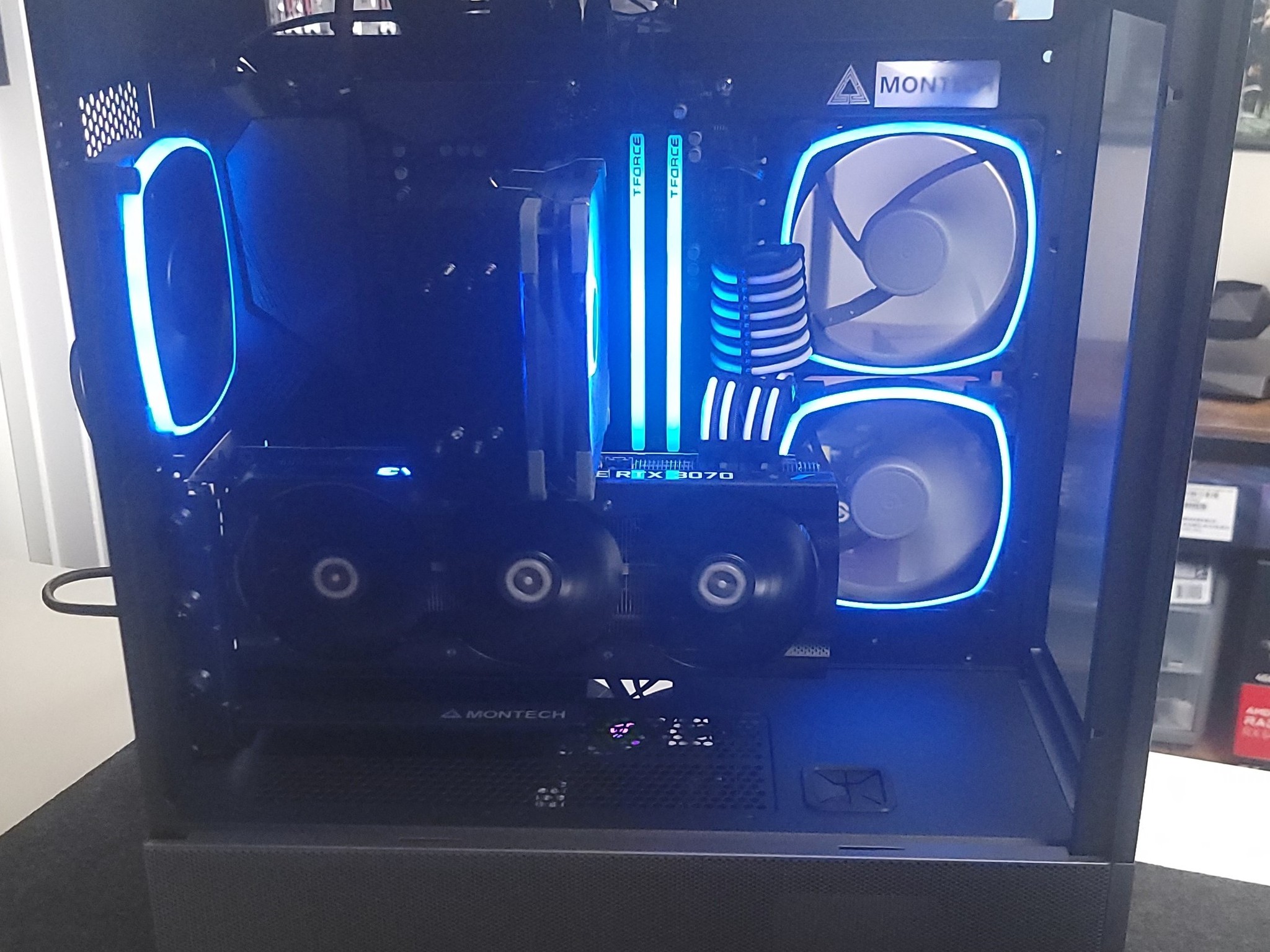 Black Thunder 🌨⚡️ Gaming PC - RTX 3070 - Ryzen 5 5600x - 32GB RAM - 1TB + 250GB NVME PCIe 4.0