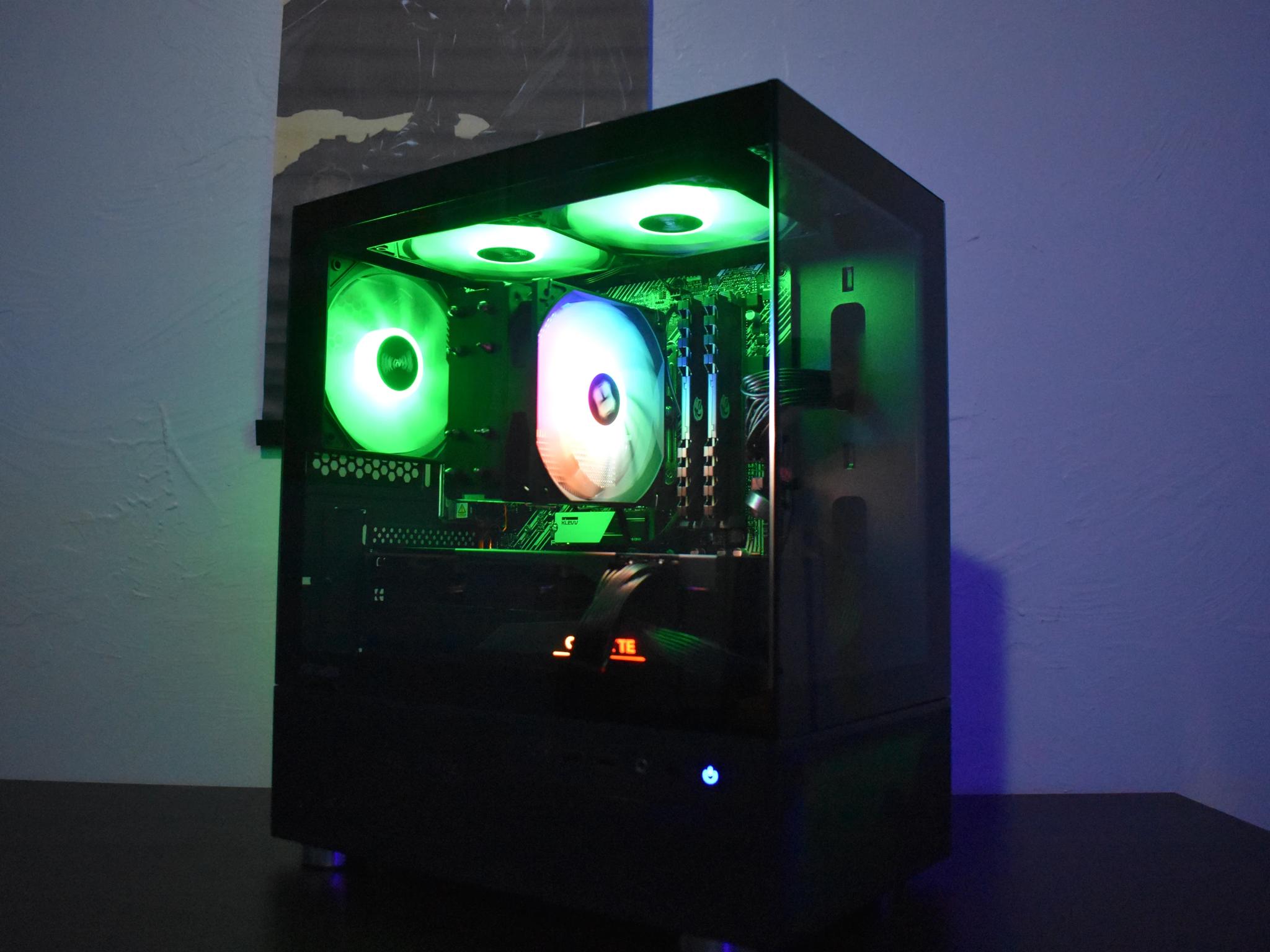 Minimalist Gaming PC: Ryzen 7 | RX 6800 | 32GB RAM | 1TB SSD | 650w PSU | WiFi